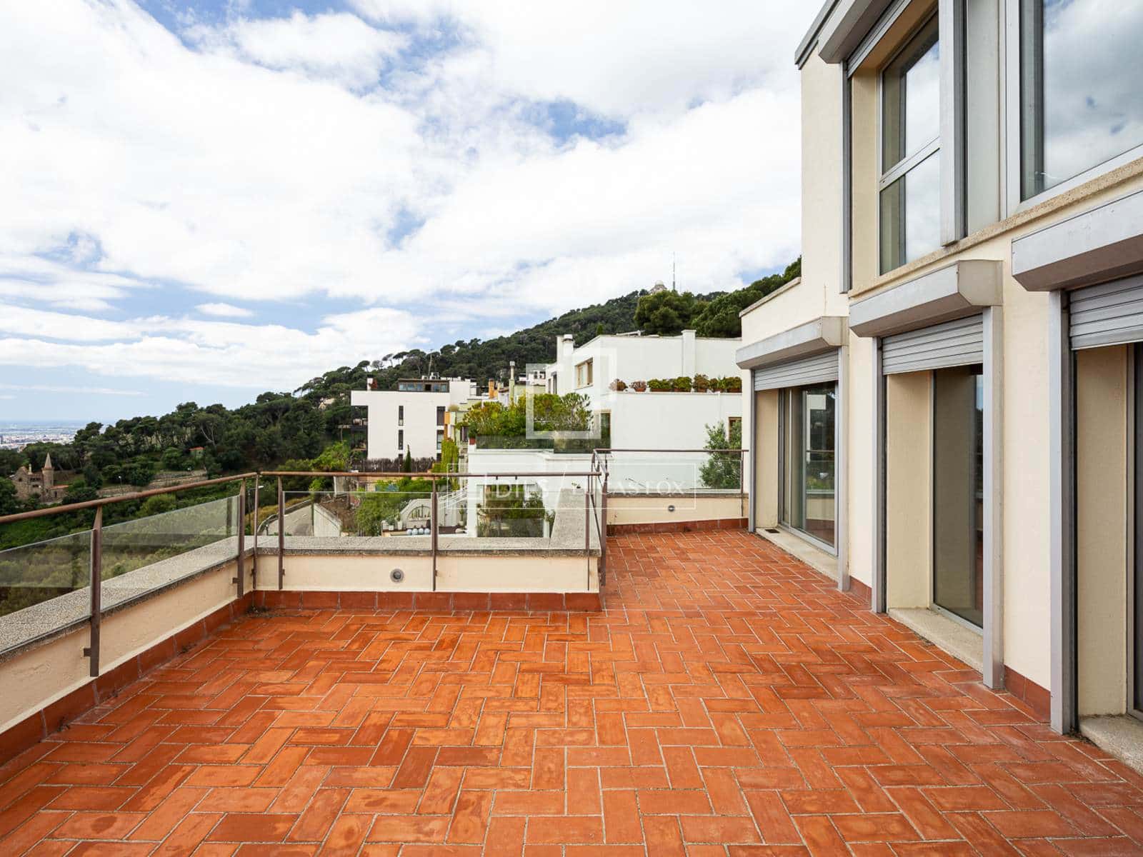 6 soveværelse Villa til salg i Barcelona by med garage - € 1.790.000 (Ref: 9841708)