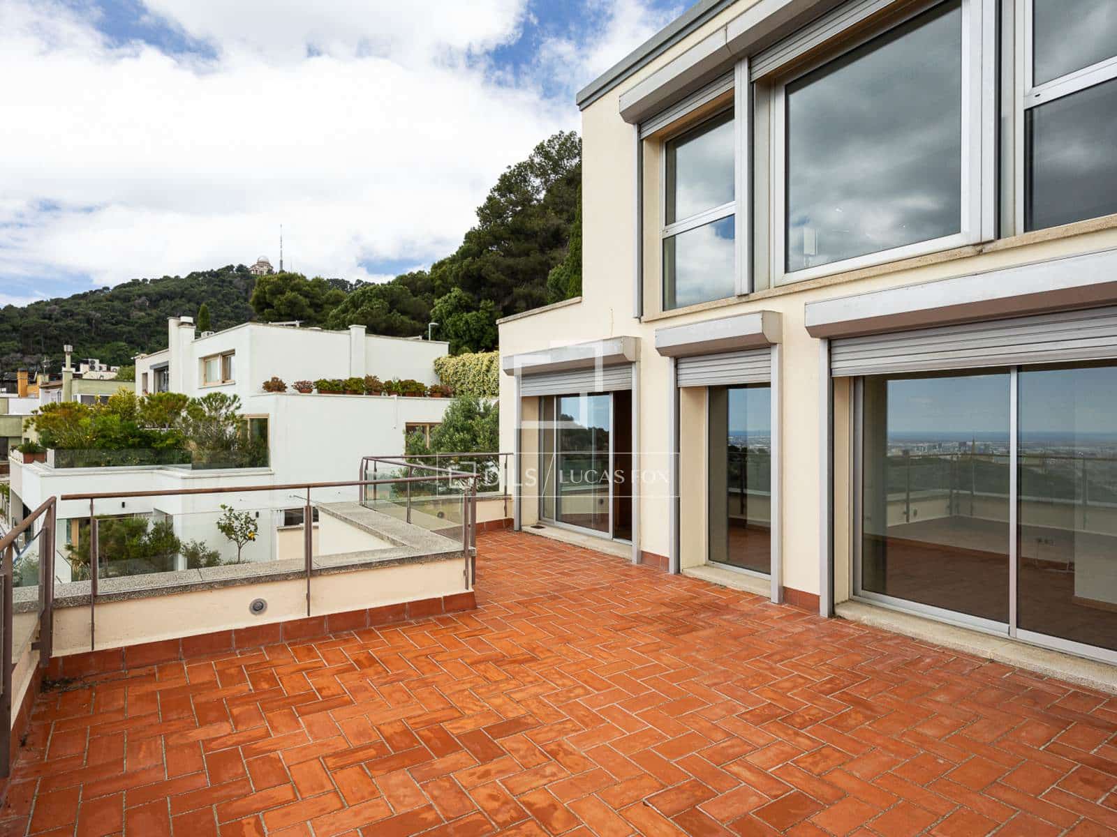 6 soveværelse Villa til salg i Barcelona by med garage - € 1.790.000 (Ref: 9841708)
