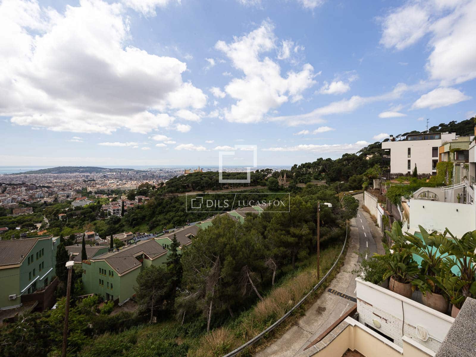 6 soveværelse Villa til salg i Barcelona by med garage - € 1.790.000 (Ref: 9841708)