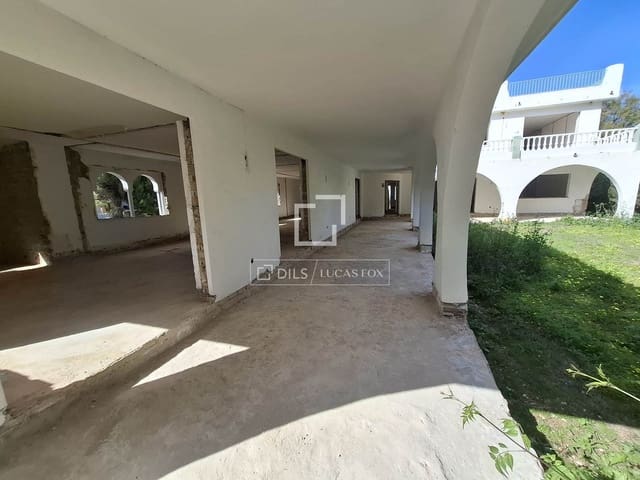 5 bedroom Villa for sale in Marbella with pool garage - € 2,990,000 (Ref: 9841709)