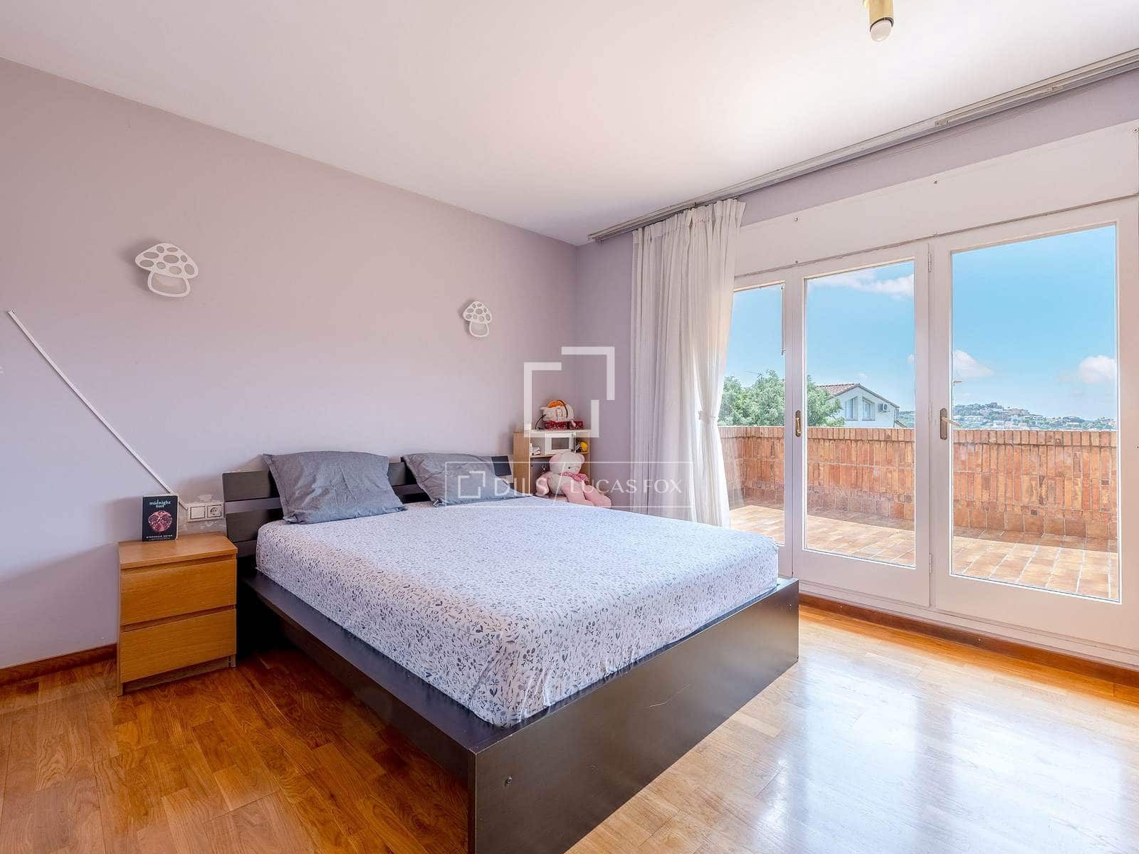 5 slaapkamer Villa te koop in Sant Just Desvern met garage - € 1.250.000 (Ref: 9841711)