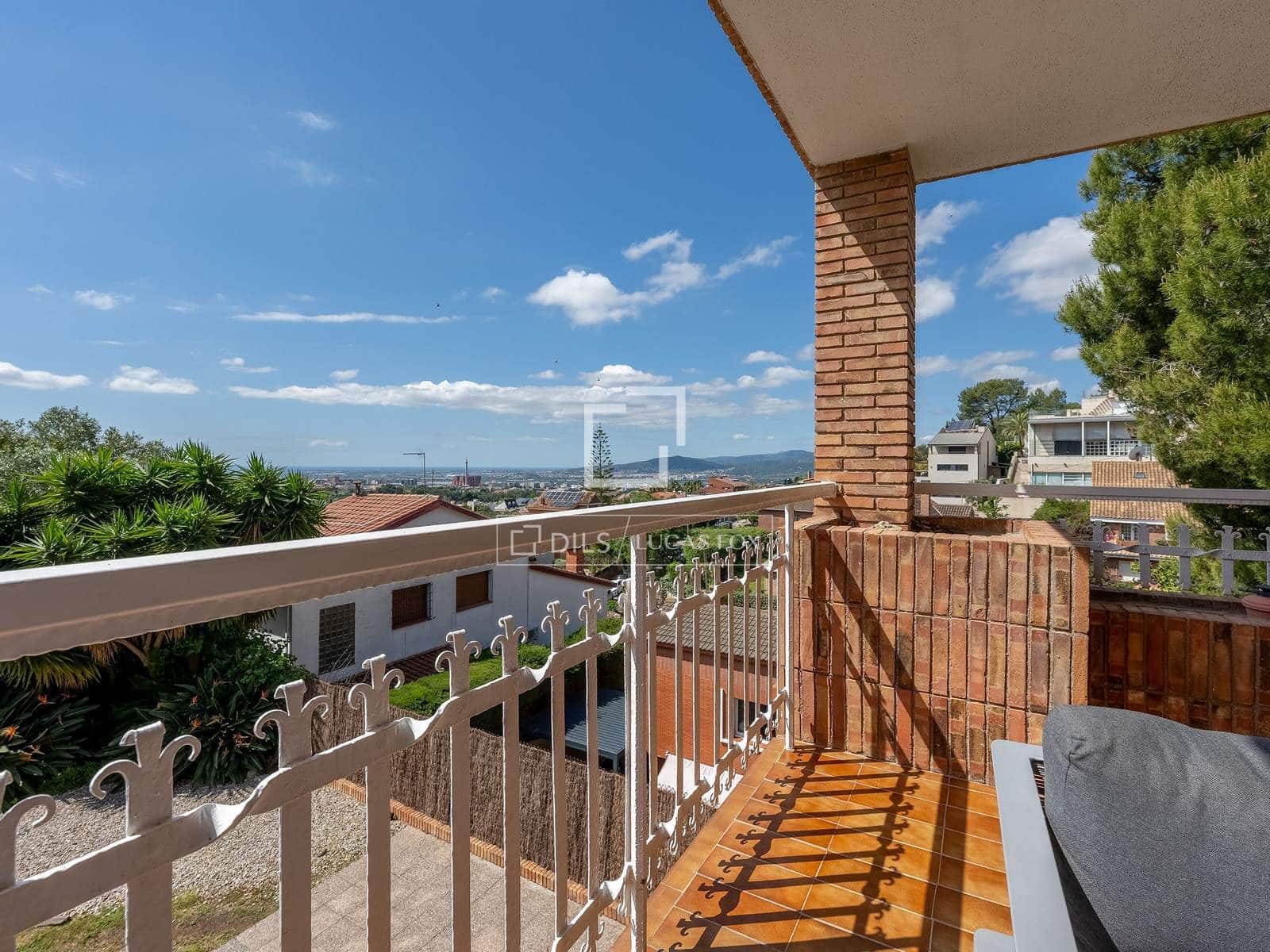 5 slaapkamer Villa te koop in Sant Just Desvern met garage - € 1.250.000 (Ref: 9841711)