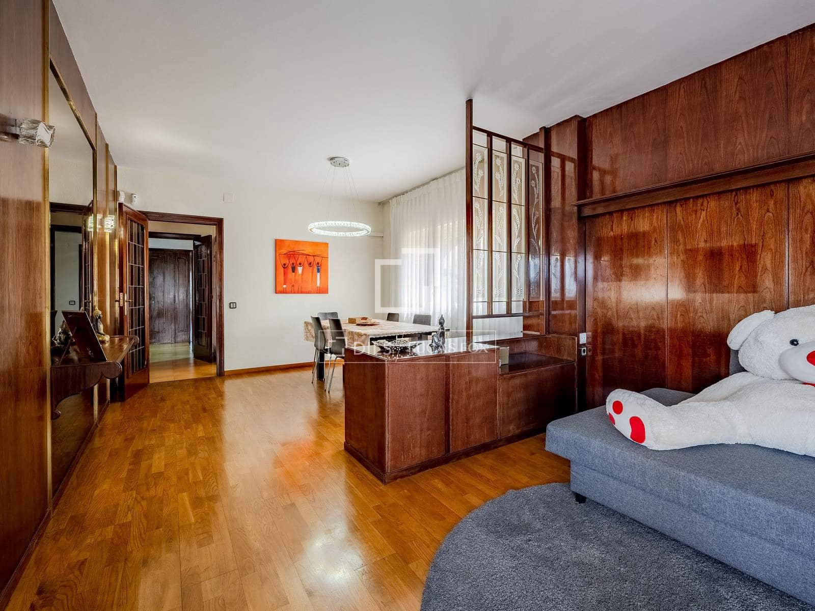 5 slaapkamer Villa te koop in Sant Just Desvern met garage - € 1.250.000 (Ref: 9841711)