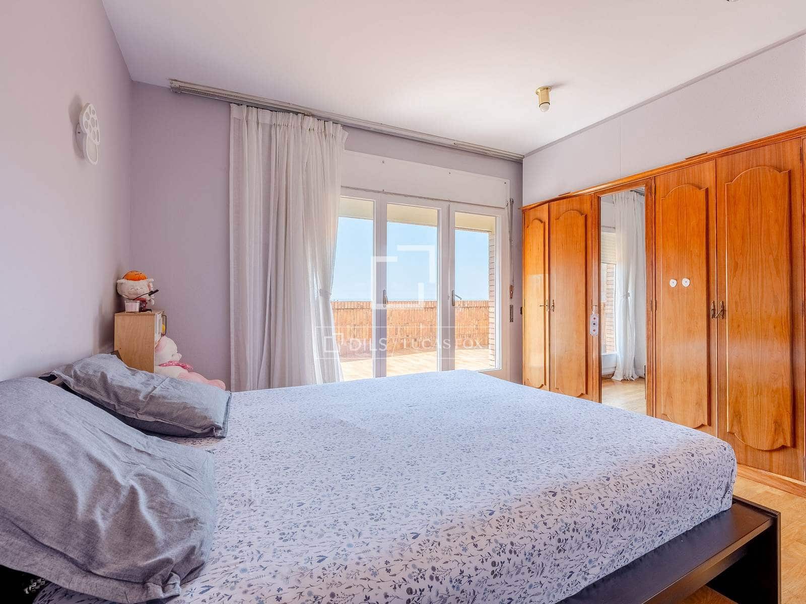 5 slaapkamer Villa te koop in Sant Just Desvern met garage - € 1.250.000 (Ref: 9841711)