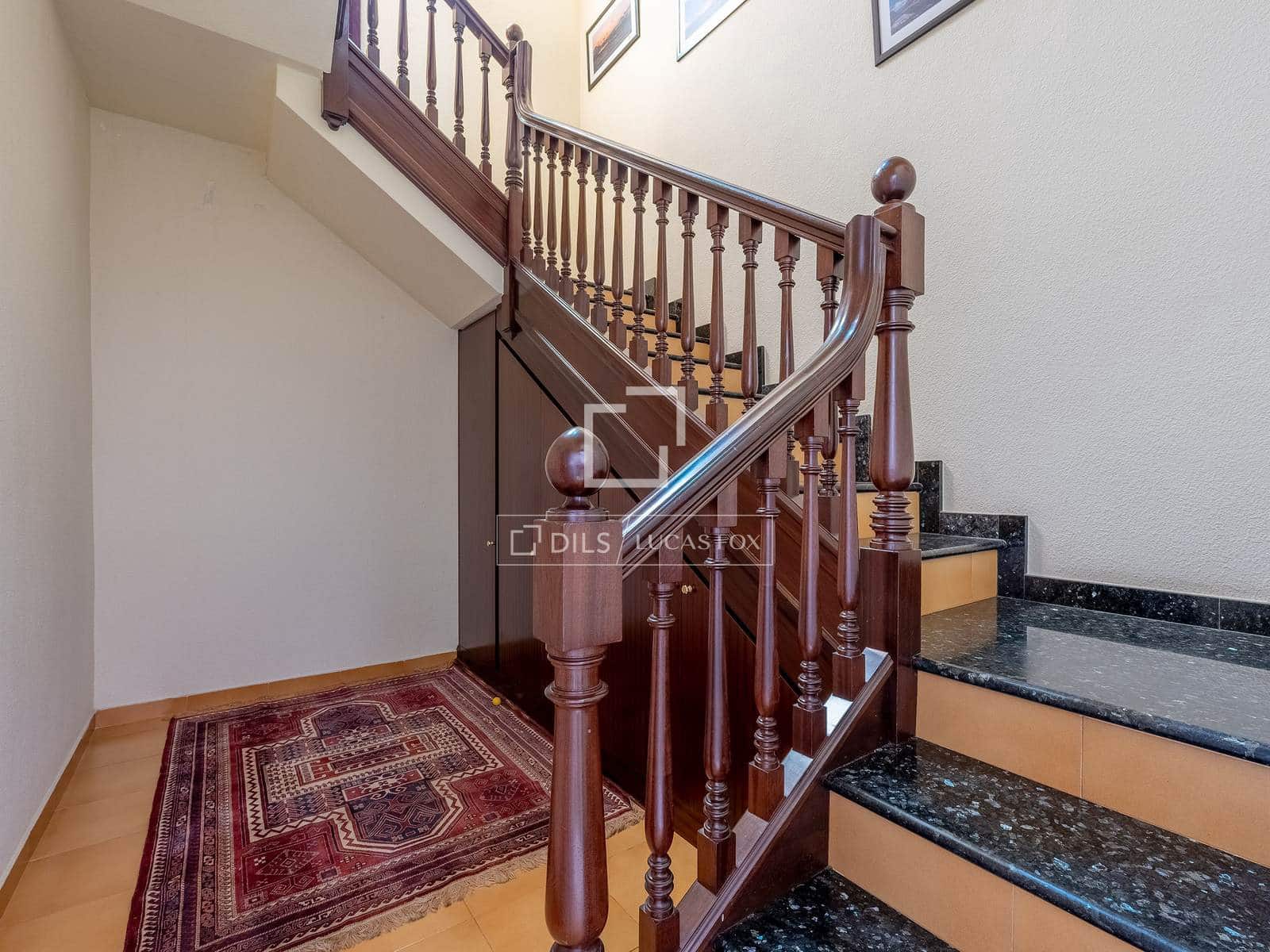 5 slaapkamer Villa te koop in Sant Just Desvern met garage - € 1.250.000 (Ref: 9841711)