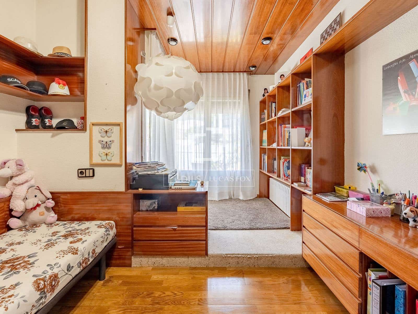 5 slaapkamer Villa te koop in Sant Just Desvern met garage - € 1.250.000 (Ref: 9841711)
