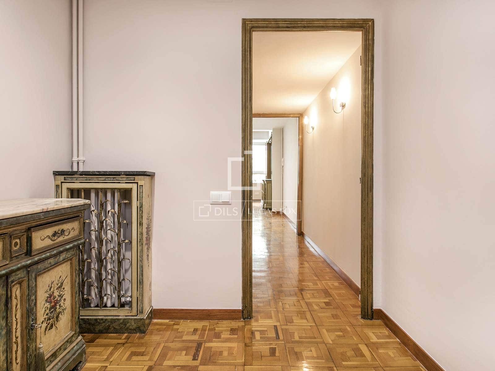4 soverom Leilighet til salgs i Barcelona by - € 820 000 (Ref: 9841802)