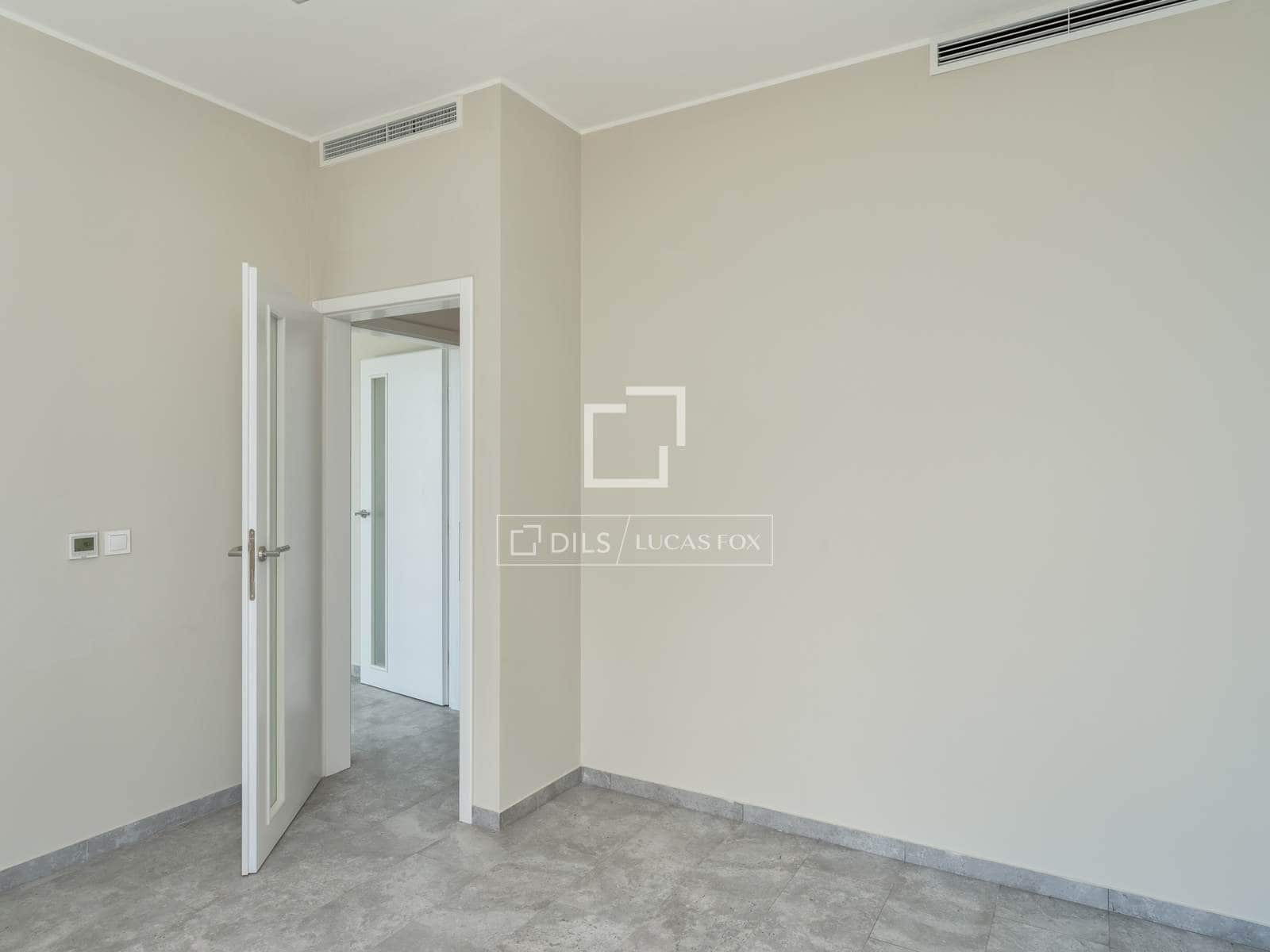 3 slaapkamer Villa te koop in Lloret de Mar met zwembad garage - € 777.000 (Ref: 9841803)