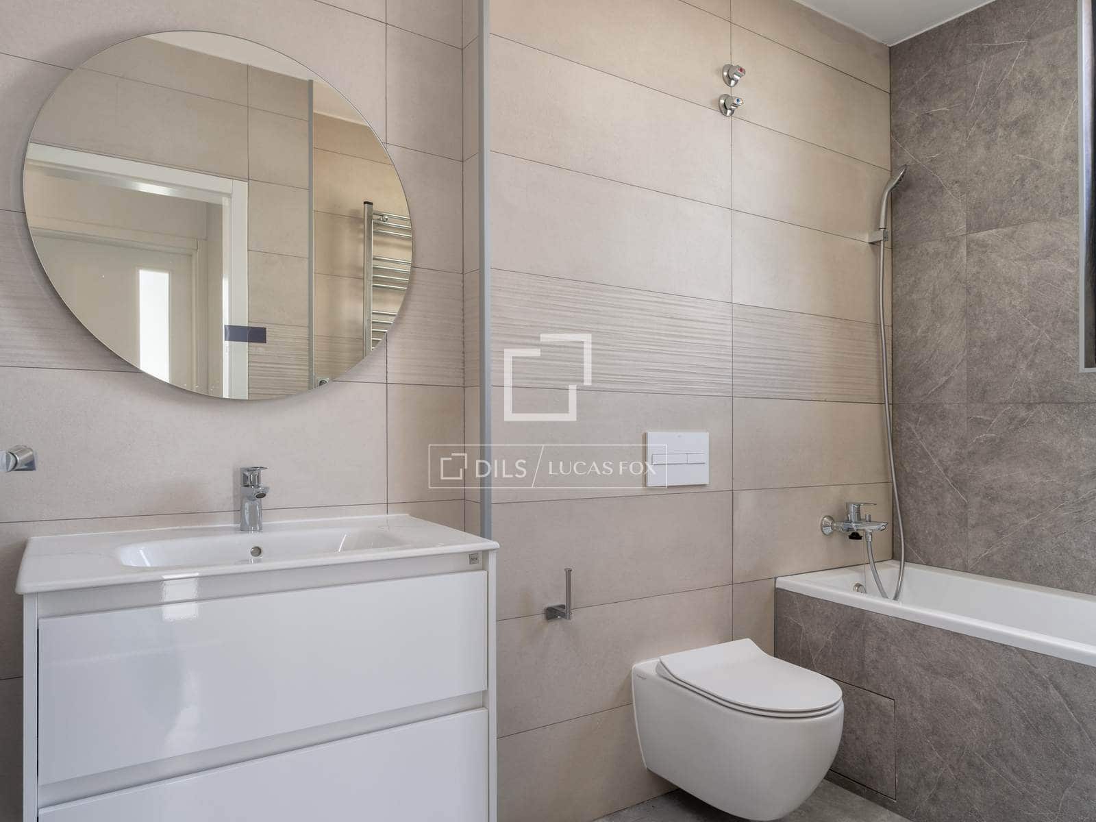 3 slaapkamer Villa te koop in Lloret de Mar met zwembad garage - € 777.000 (Ref: 9841803)
