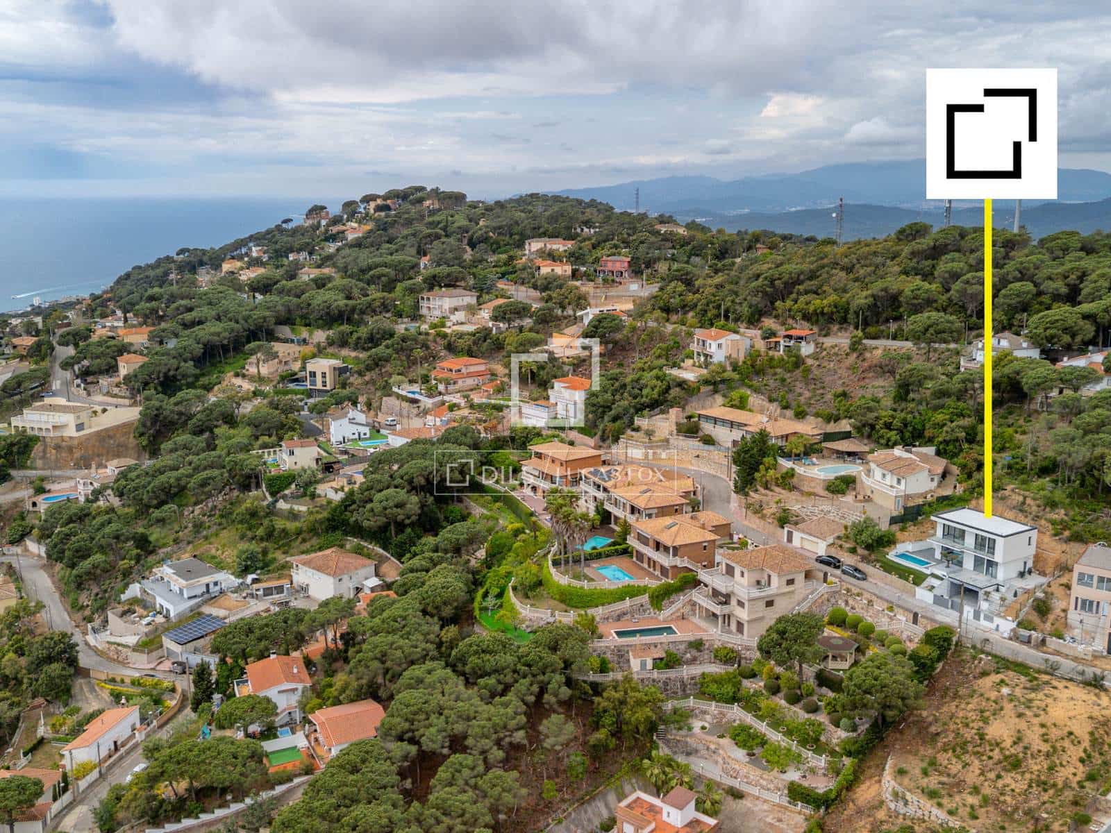 3 slaapkamer Villa te koop in Lloret de Mar met zwembad garage - € 777.000 (Ref: 9841803)
