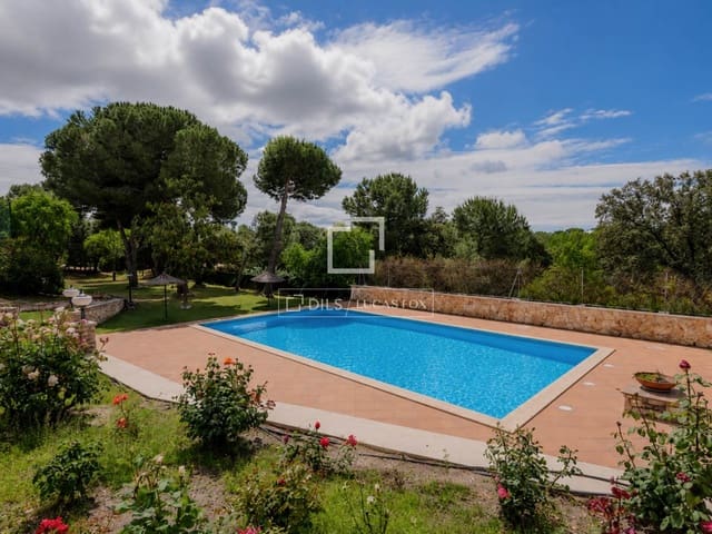 Chalet de 7 habitaciones en Pozuelo de Alarcón en venta con piscina garaje - 3.300.000 € (Ref: 9841921)