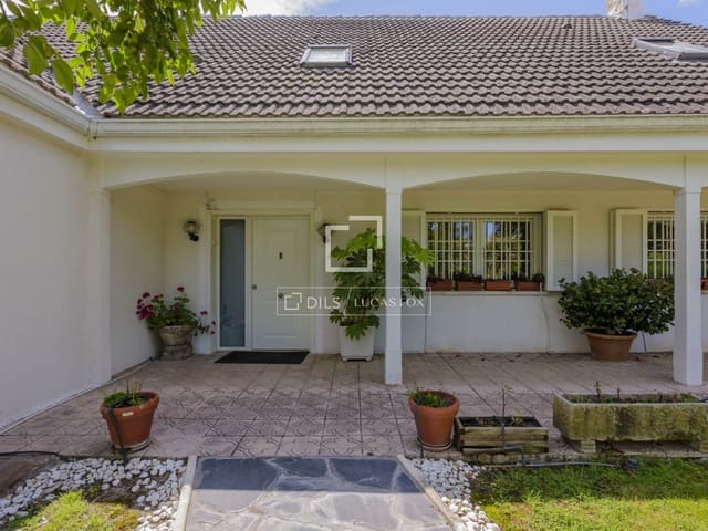 Chalet de 7 habitaciones en Pozuelo de Alarcón en venta con piscina garaje - 3.300.000 € (Ref: 9841921)