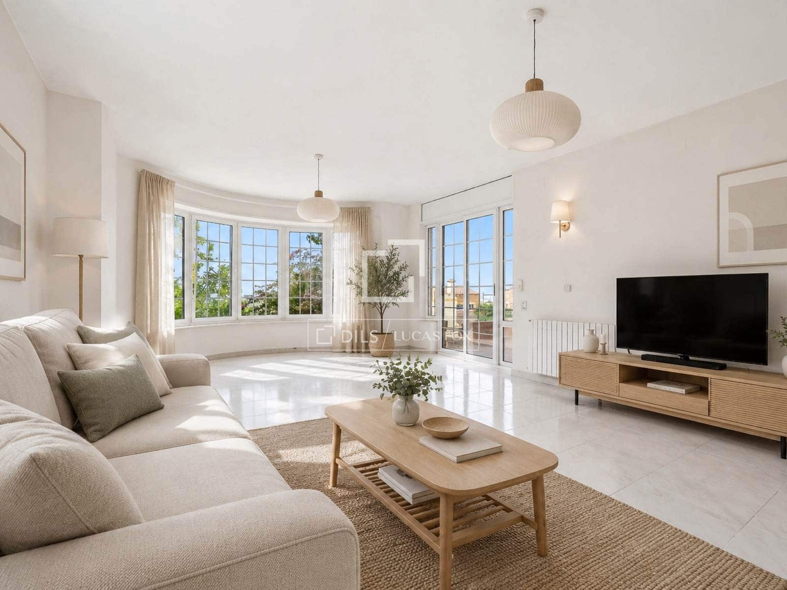5 soverom Villa til salgs i La Secuita med svømmebasseng garasje - € 520 000 (Ref: 9844164)