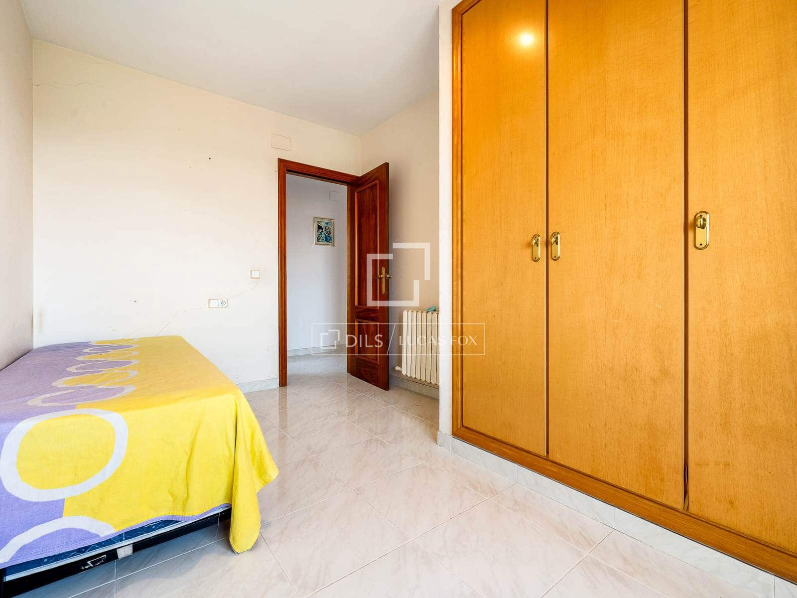 5 soverom Villa til salgs i La Secuita med svømmebasseng garasje - € 520 000 (Ref: 9844164)