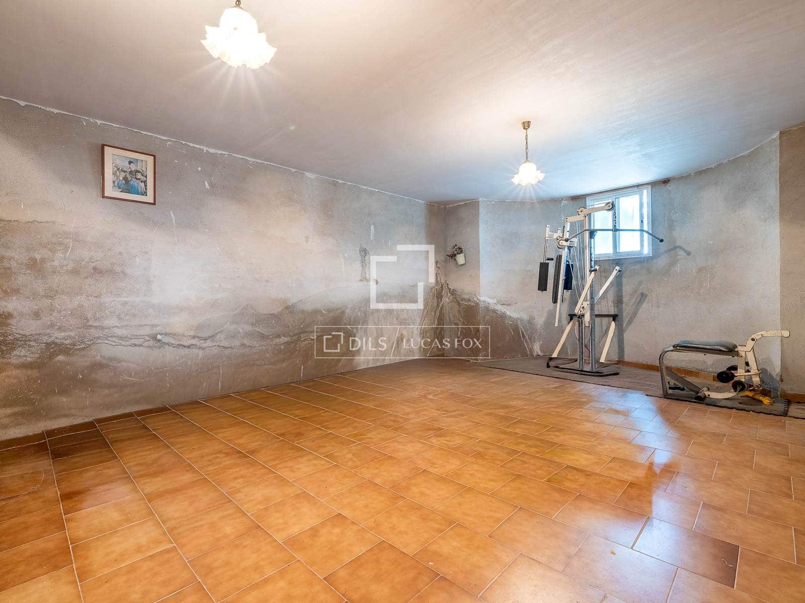 5 soverom Villa til salgs i La Secuita med svømmebasseng garasje - € 520 000 (Ref: 9844164)