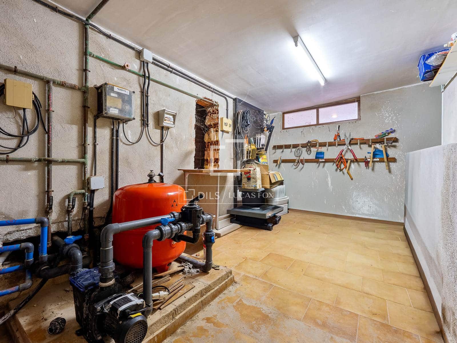 5 soverom Villa til salgs i La Secuita med svømmebasseng garasje - € 520 000 (Ref: 9844164)
