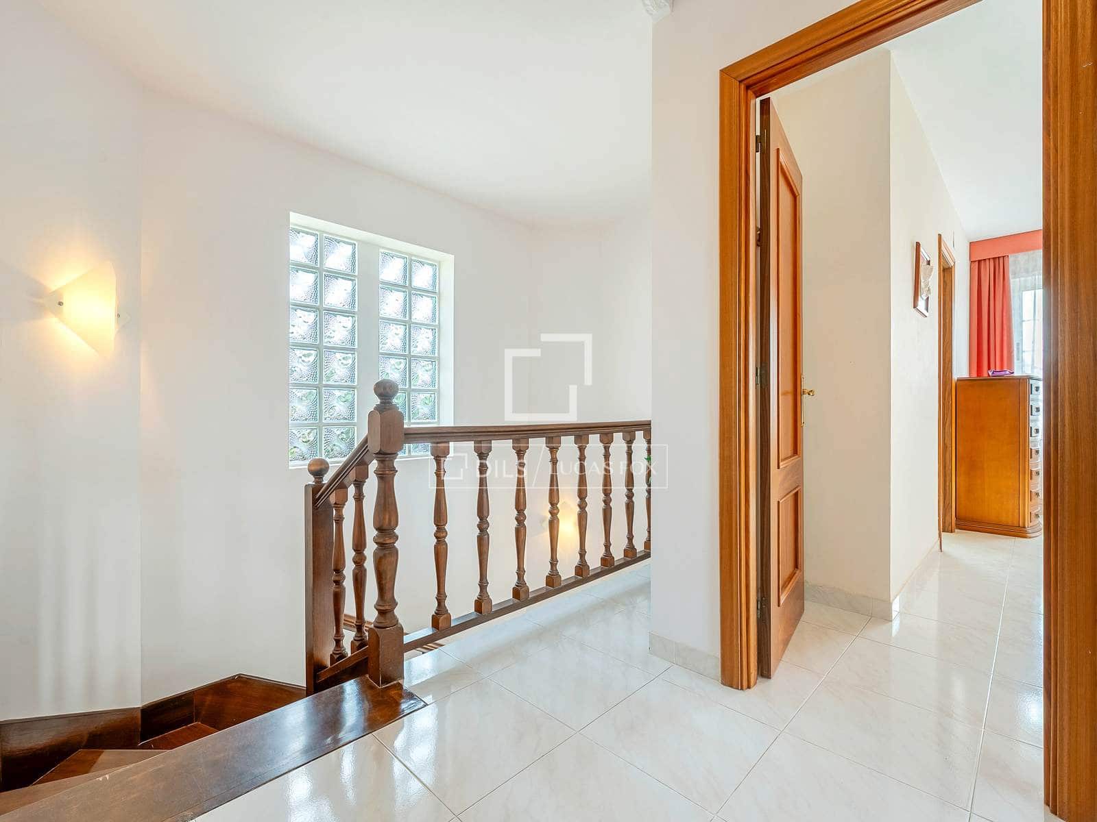 5 soverom Villa til salgs i La Secuita med svømmebasseng garasje - € 520 000 (Ref: 9844164)