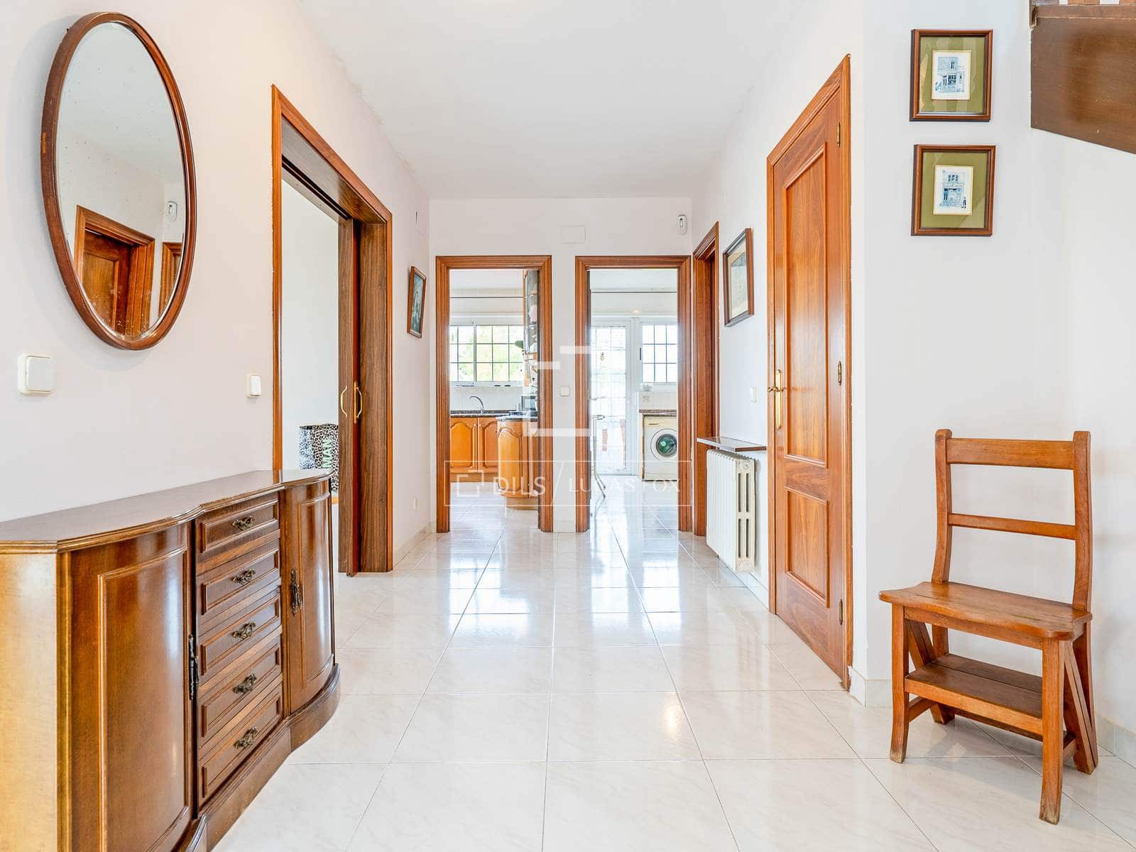 5 soverom Villa til salgs i La Secuita med svømmebasseng garasje - € 520 000 (Ref: 9844164)