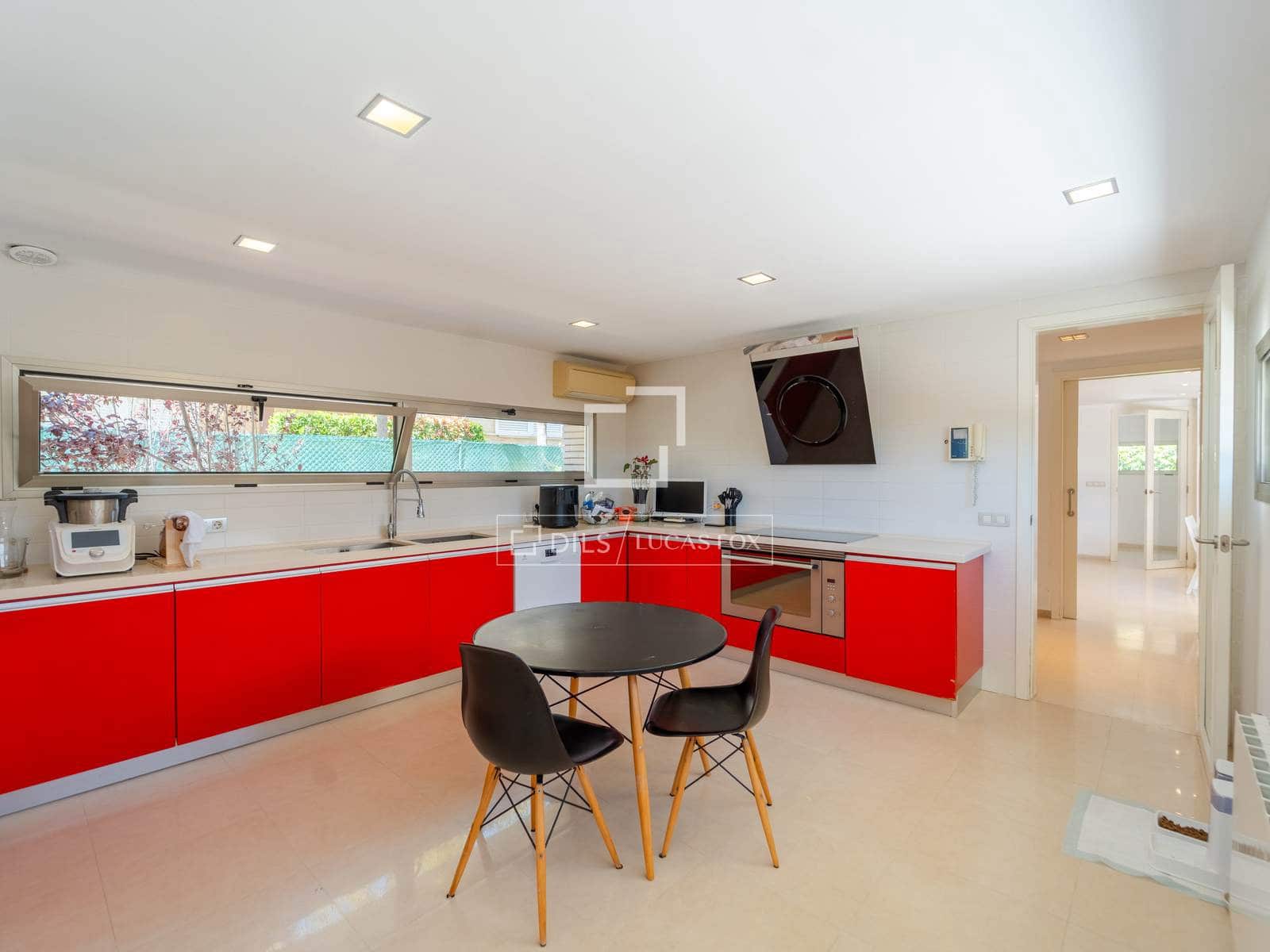 4 bedroom Villa for sale in Godella with pool garage - € 1,400,000 (Ref: 9844165)