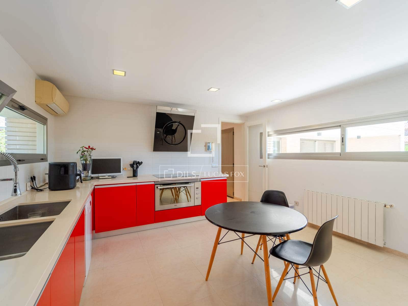 4 bedroom Villa for sale in Godella with pool garage - € 1,400,000 (Ref: 9844165)