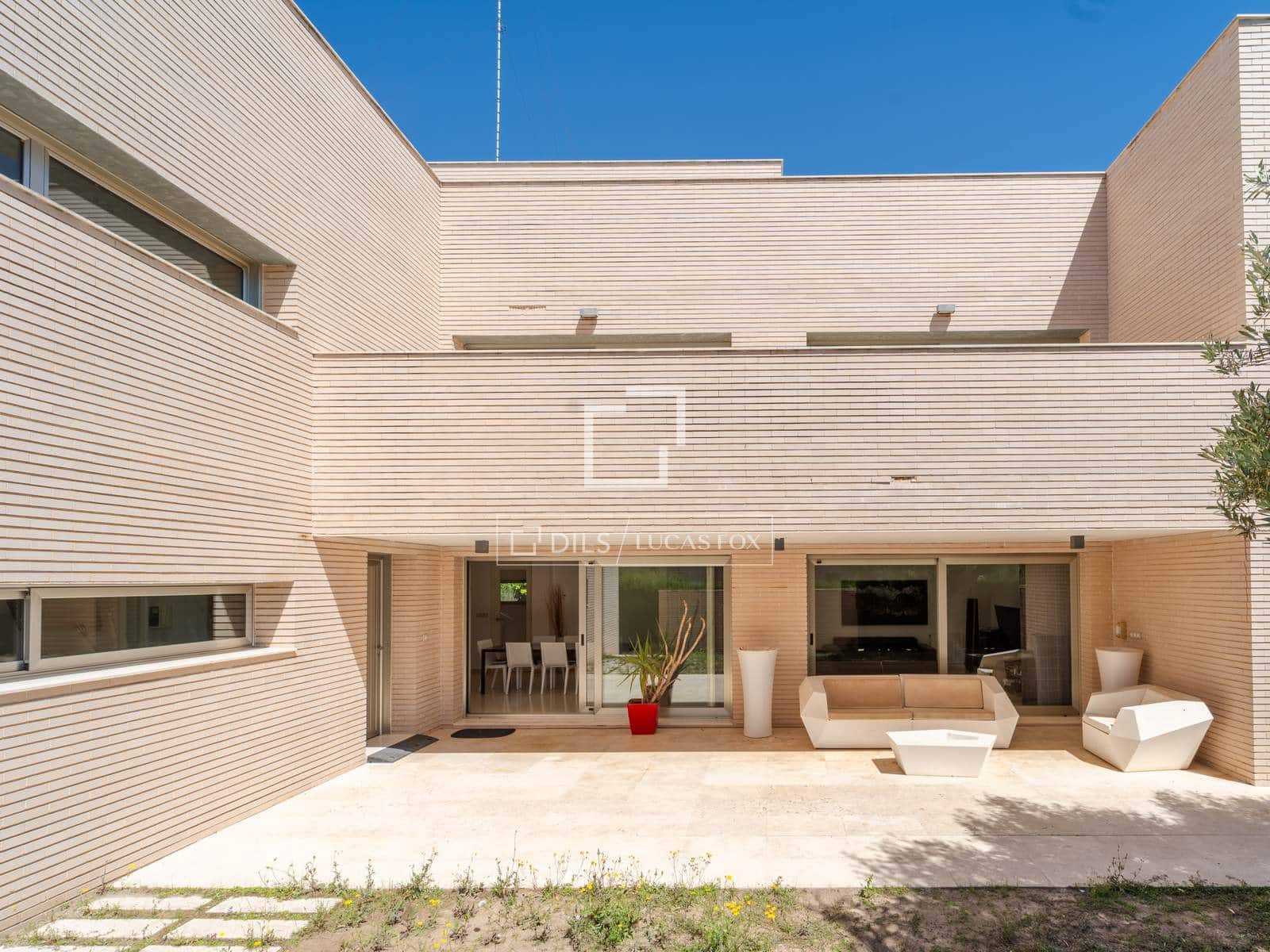 4 bedroom Villa for sale in Godella with pool garage - € 1,400,000 (Ref: 9844165)