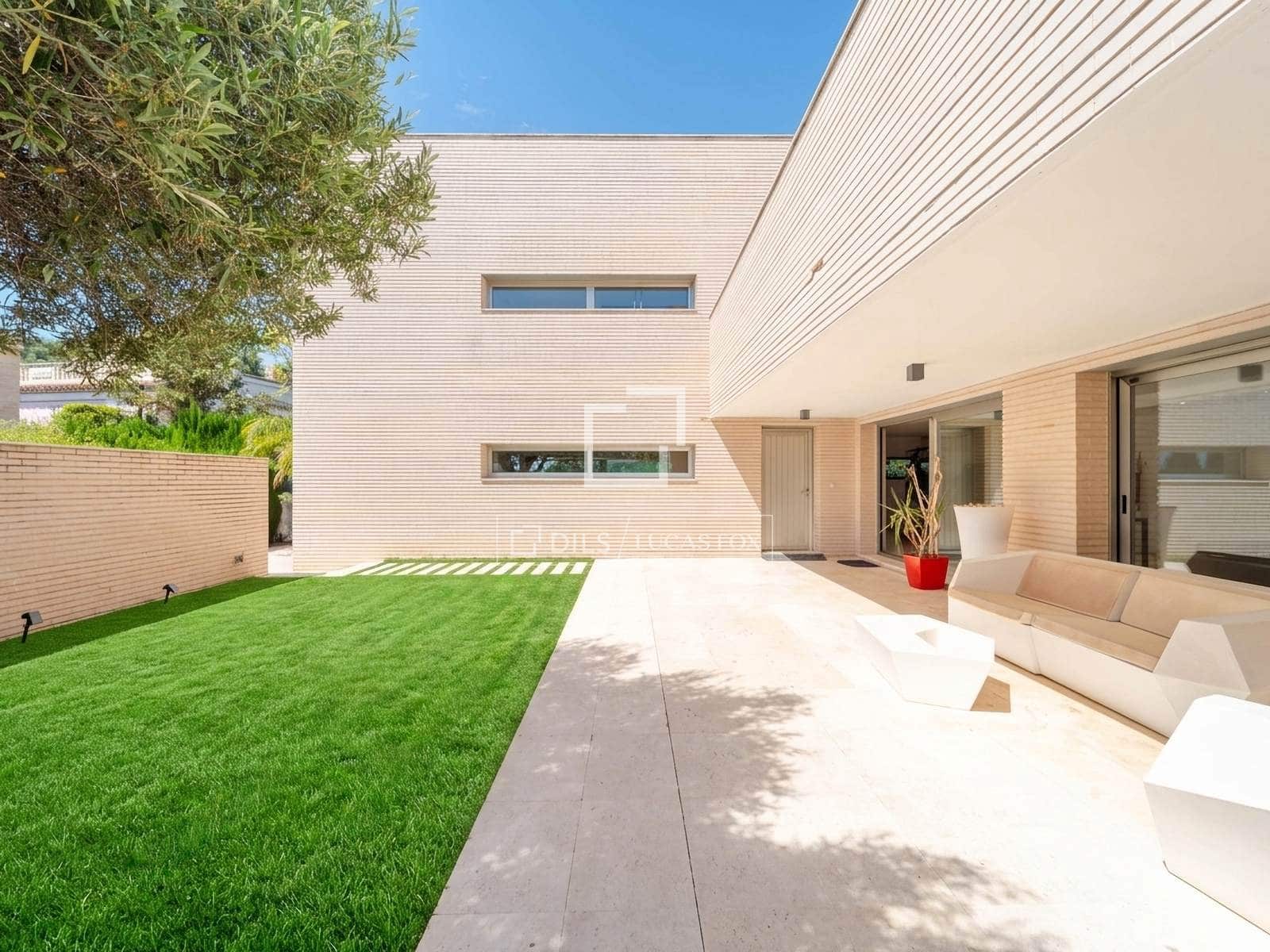 4 bedroom Villa for sale in Godella with pool garage - € 1,400,000 (Ref: 9844165)