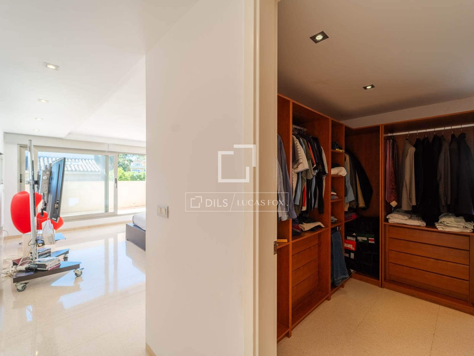 4 bedroom Villa for sale in Godella with pool garage - € 1,400,000 (Ref: 9844165)
