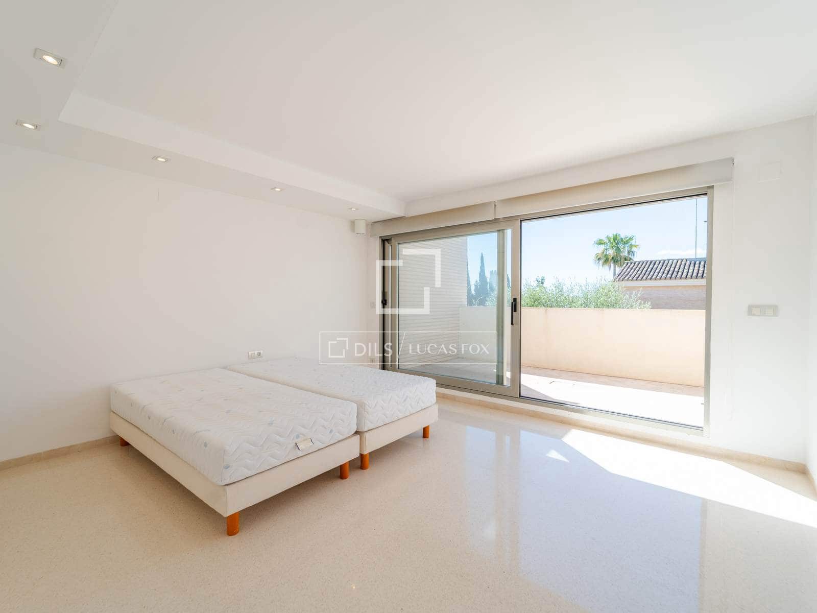 4 bedroom Villa for sale in Godella with pool garage - € 1,400,000 (Ref: 9844165)