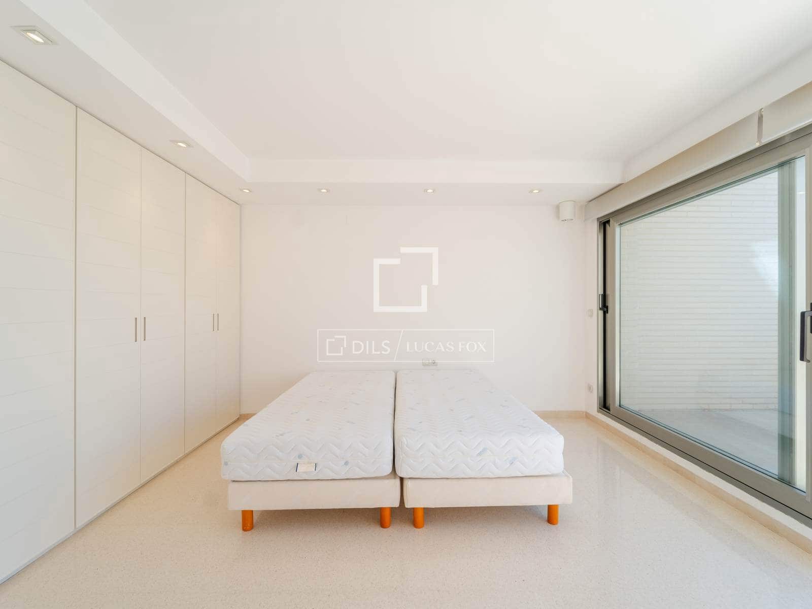 4 bedroom Villa for sale in Godella with pool garage - € 1,400,000 (Ref: 9844165)