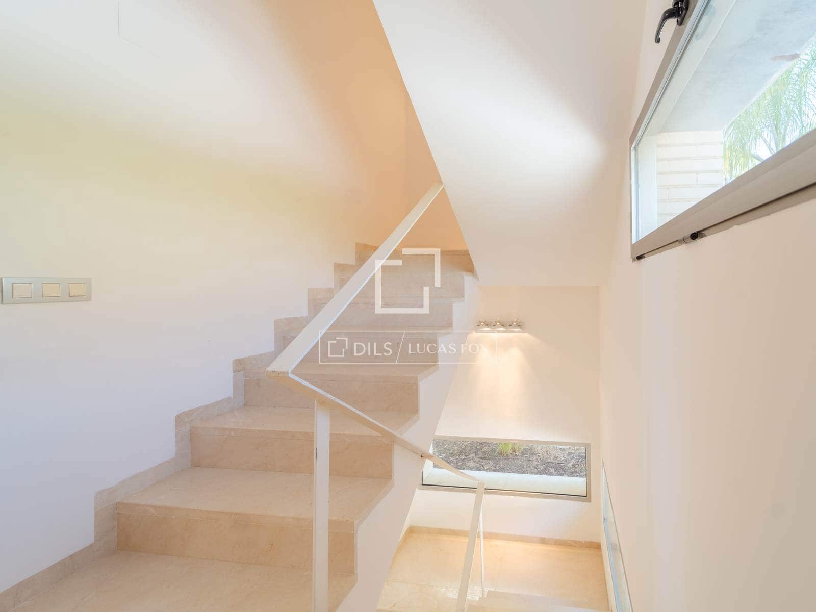 4 bedroom Villa for sale in Godella with pool garage - € 1,400,000 (Ref: 9844165)