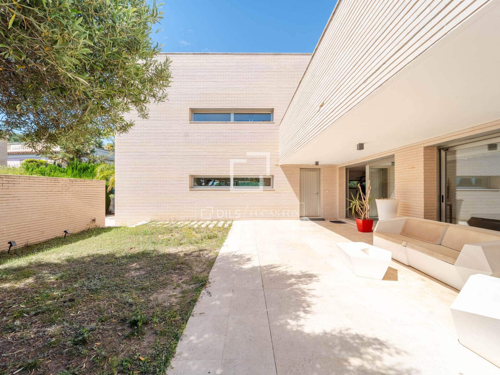 4 bedroom Villa for sale in Godella with pool garage - € 1,400,000 (Ref: 9844165)