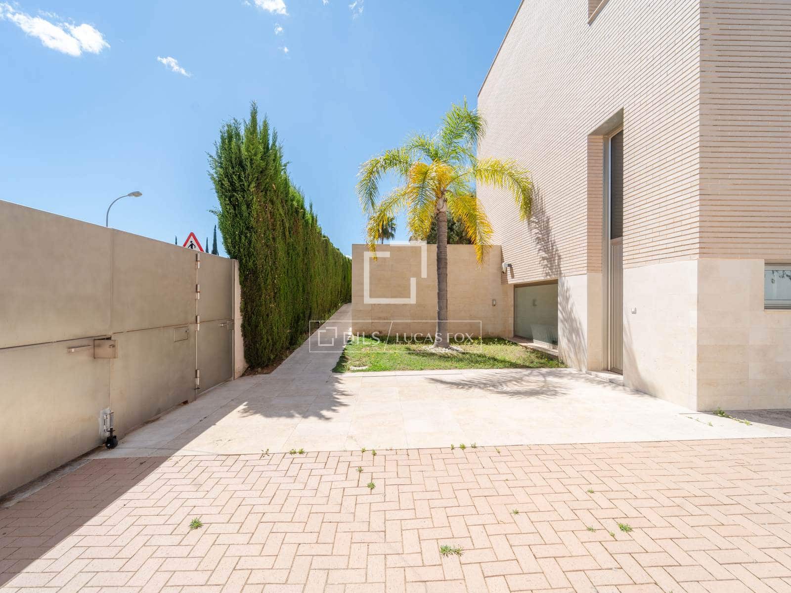 4 bedroom Villa for sale in Godella with pool garage - € 1,400,000 (Ref: 9844165)