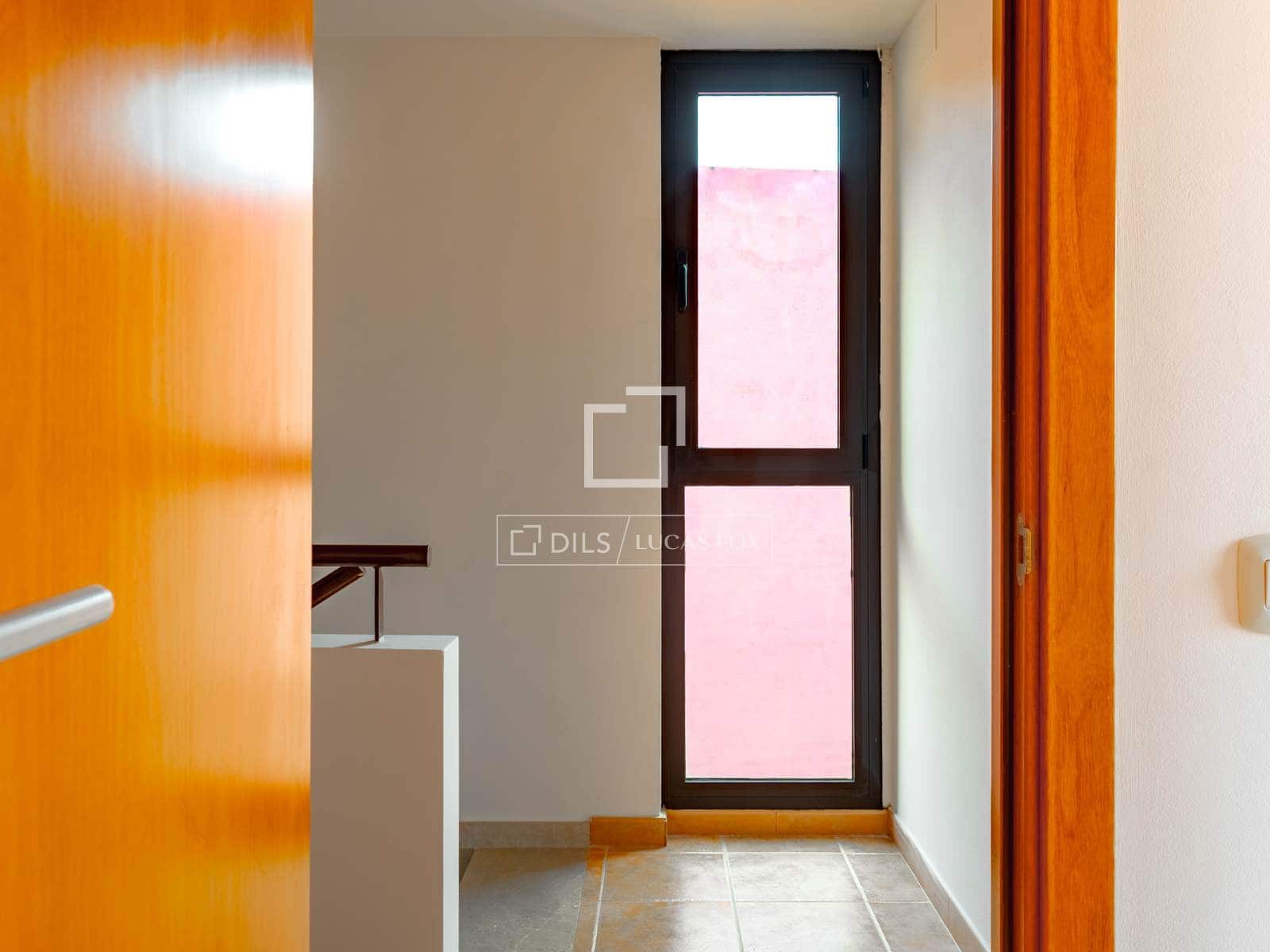 2 soveværelse Villa til salg i Tarragona by med swimmingpool garage - € 325.000 (Ref: 9844167)