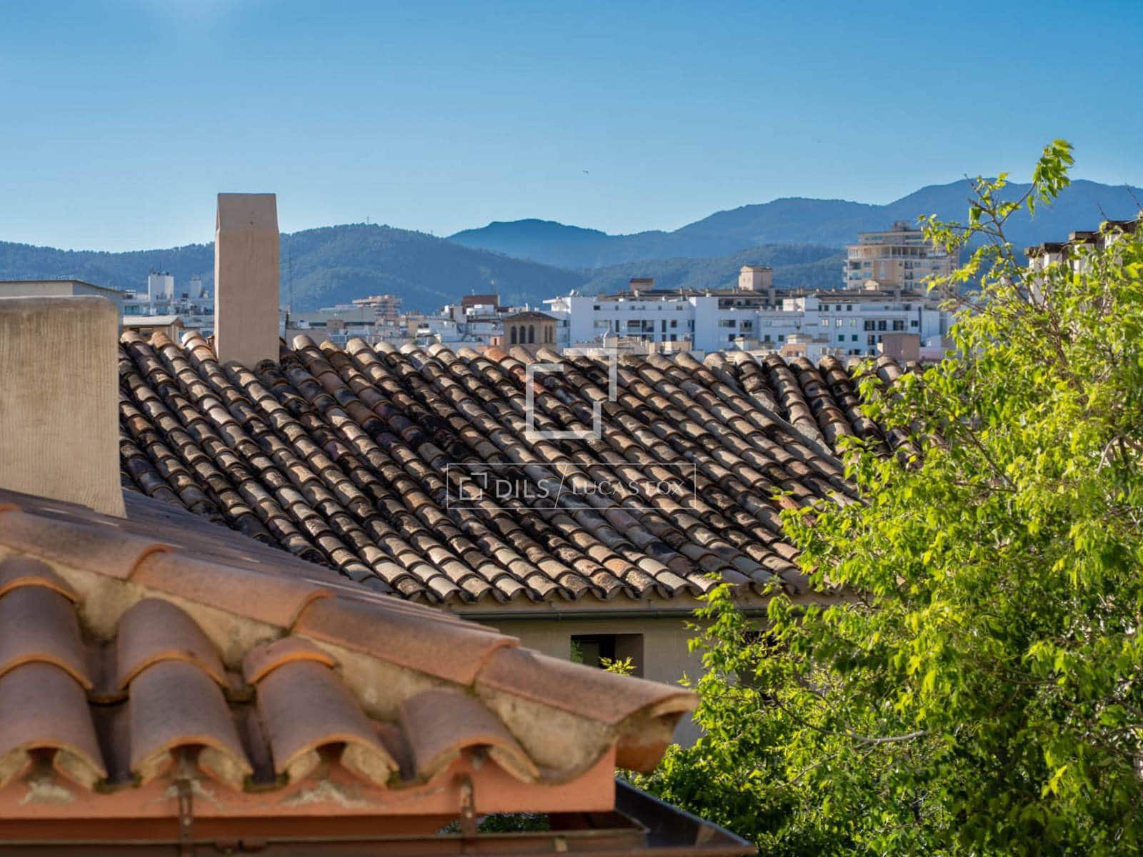 2 bedroom Apartment for rent in Palma de Mallorca - € 2,500 (Ref: 9844372)