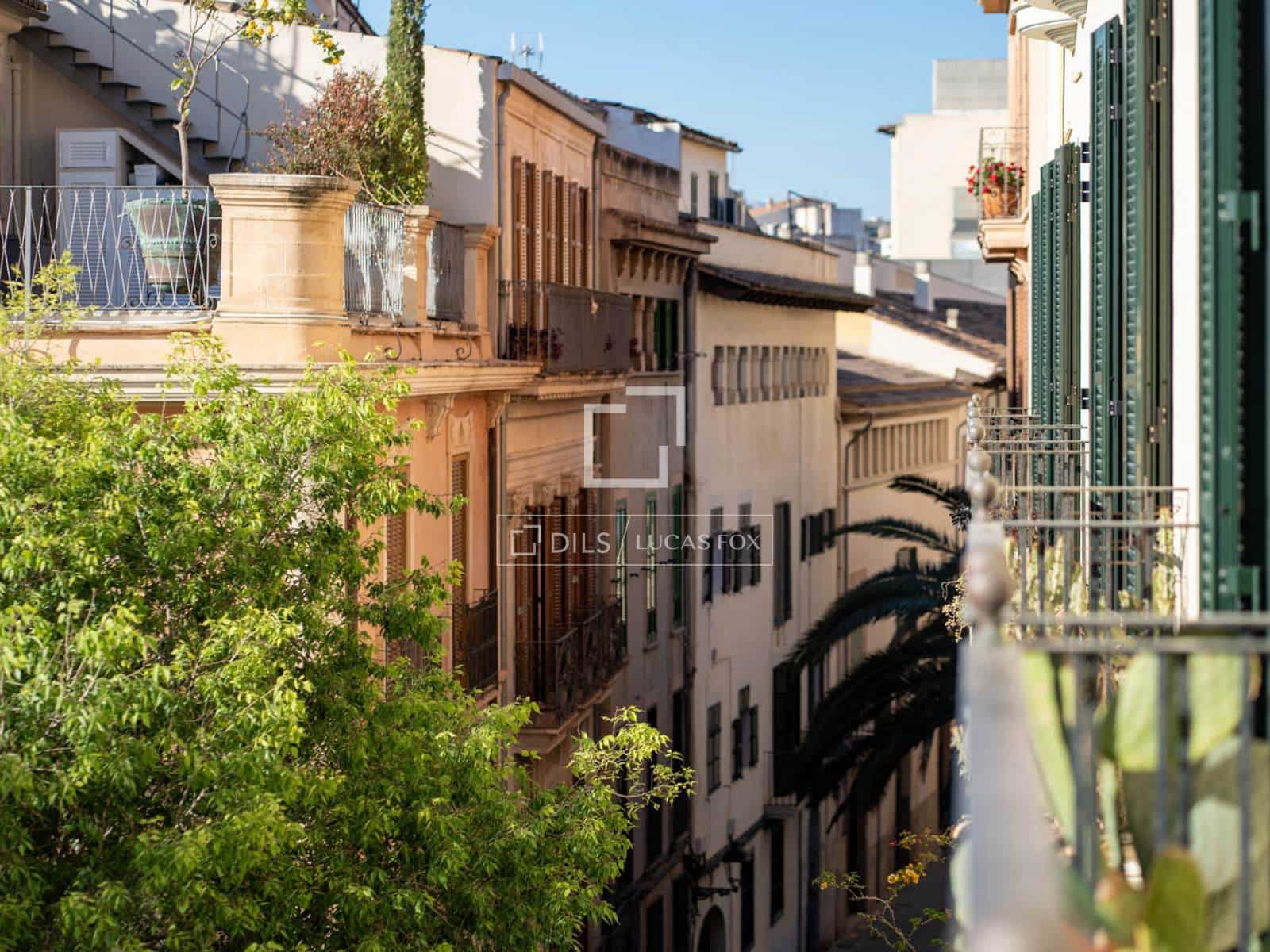 2 bedroom Apartment for rent in Palma de Mallorca - € 2,500 (Ref: 9844372)