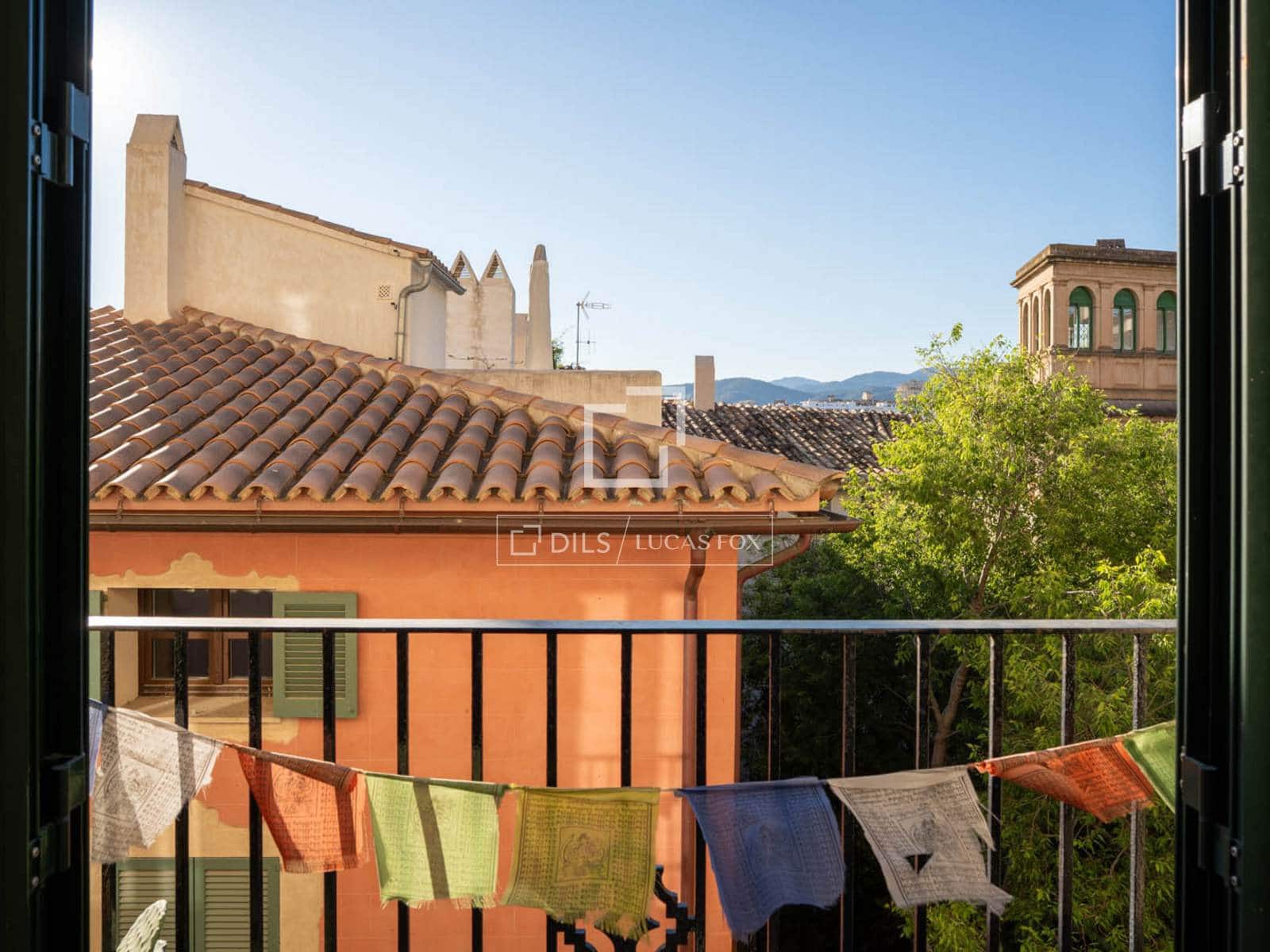 2 bedroom Apartment for rent in Palma de Mallorca - € 2,500 (Ref: 9844372)