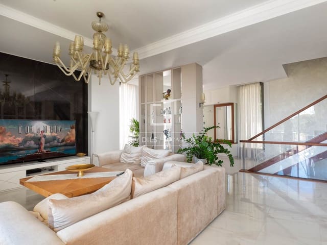 4 quarto Moradia para venda em Lloret de Mar com piscina garagem - 2 990 000 € (Ref: 9844462)