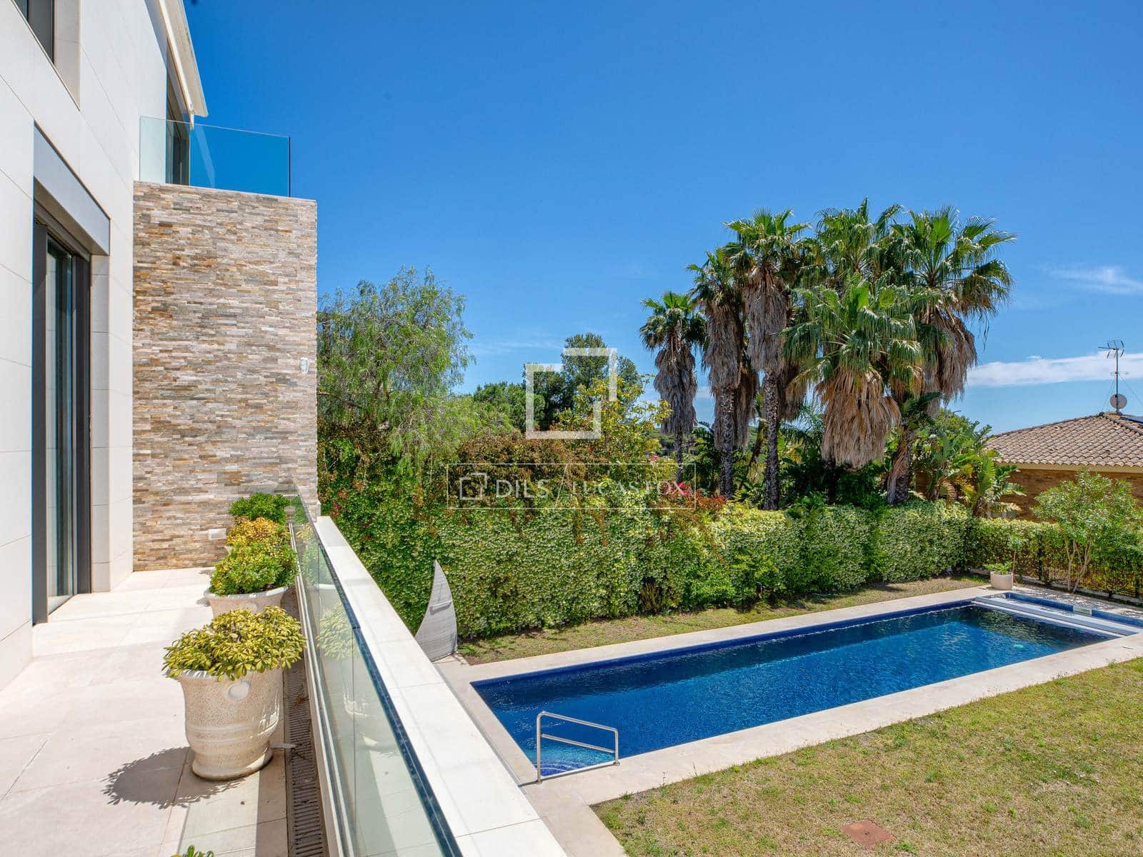 4 quarto Moradia para venda em Lloret de Mar com piscina garagem - 2 990 000 € (Ref: 9844462)