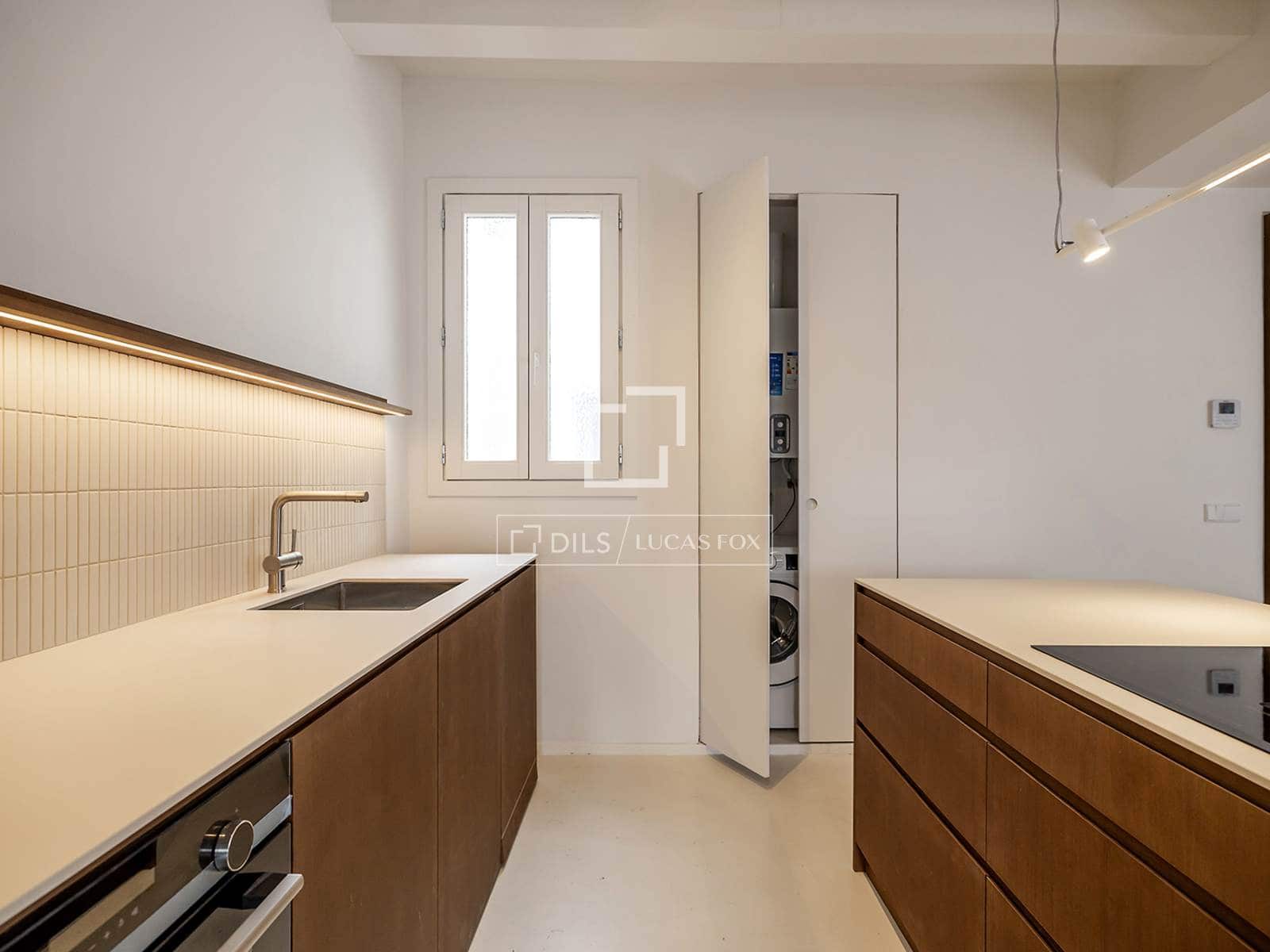 3 soveværelse Lejlighed til salg i Barcelona by - € 1.195.000 (Ref: 9844464)