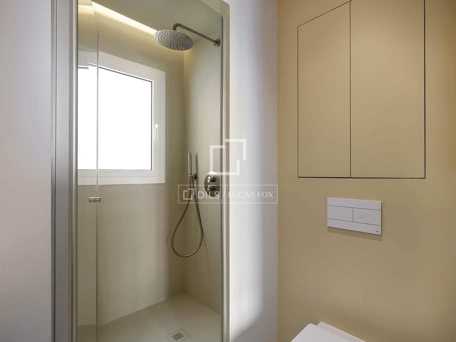 3 soveværelse Lejlighed til salg i Barcelona by - € 1.195.000 (Ref: 9844464)