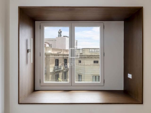 3 soveværelse Lejlighed til salg i Barcelona by - € 1.195.000 (Ref: 9844464)