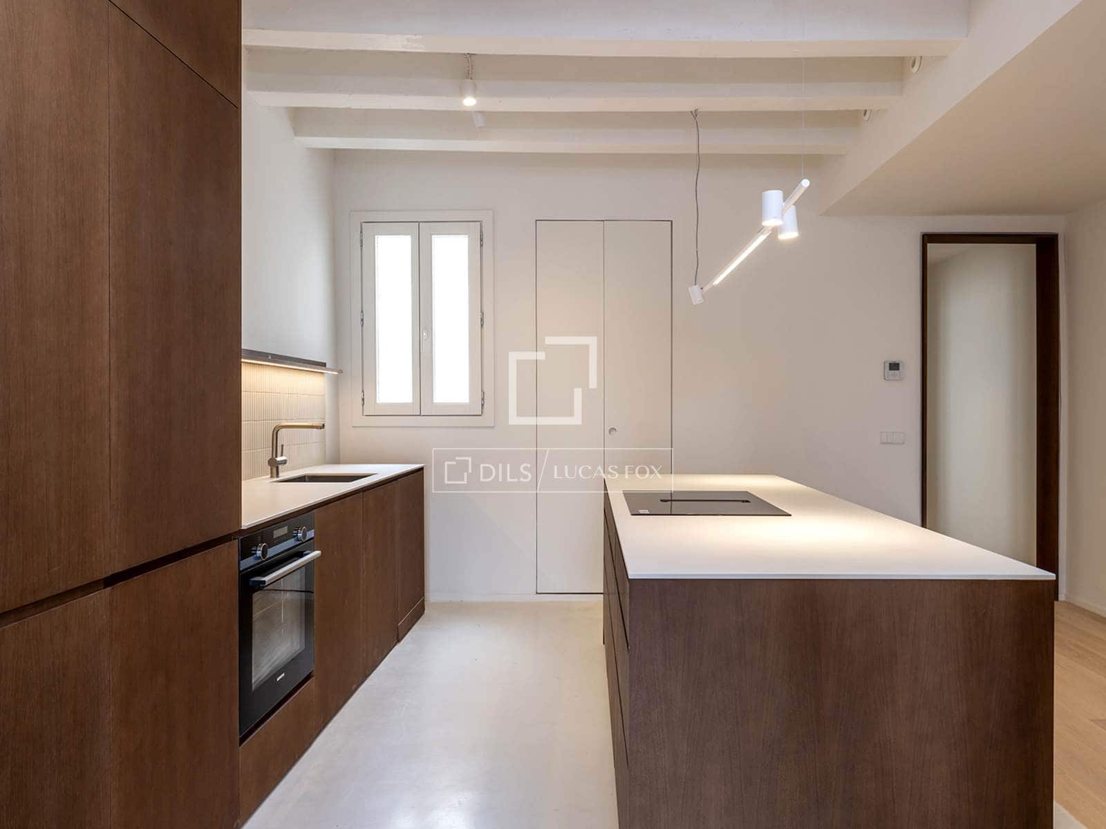 3 soveværelse Lejlighed til salg i Barcelona by - € 1.195.000 (Ref: 9844464)