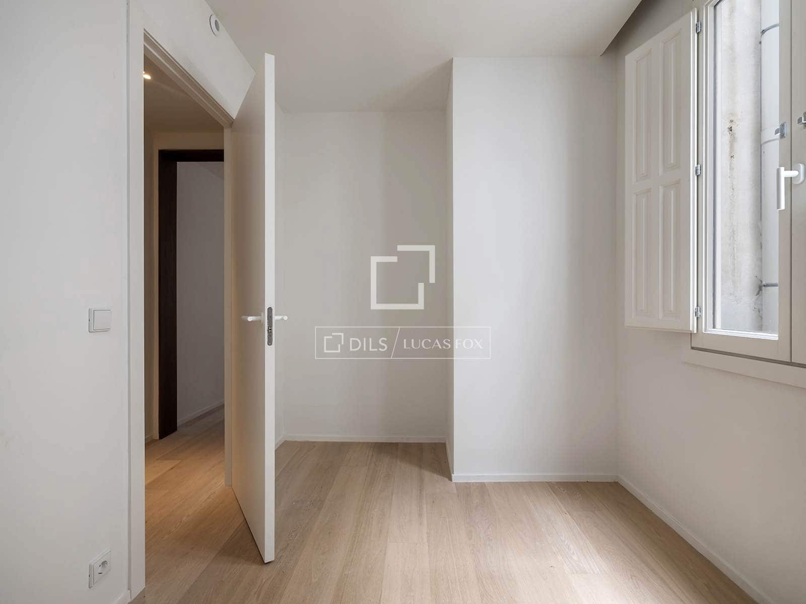 3 soveværelse Lejlighed til salg i Barcelona by - € 1.195.000 (Ref: 9844464)