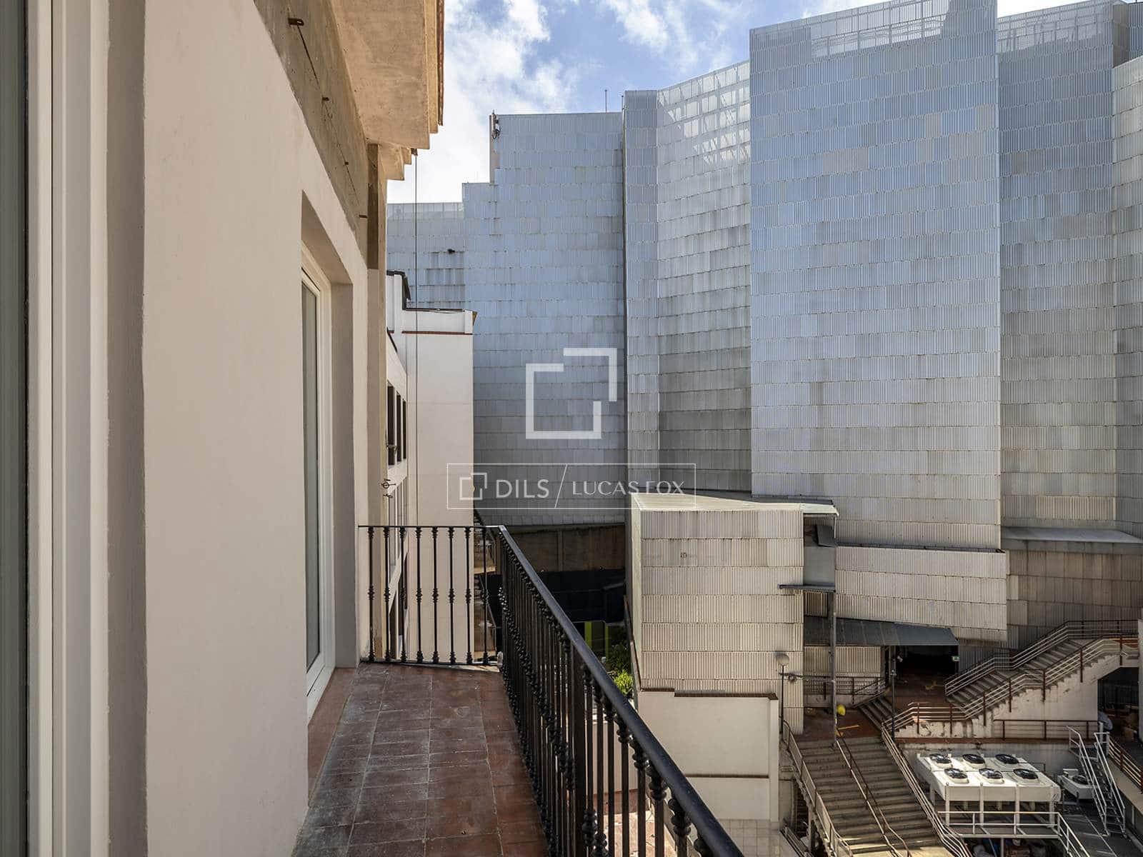 3 soveværelse Lejlighed til salg i Barcelona by - € 1.195.000 (Ref: 9844464)