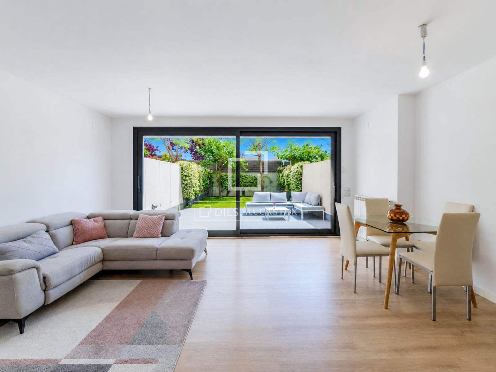 4 bedroom Villa for sale in Sitges with garage - € 895,000 (Ref: 9844465)