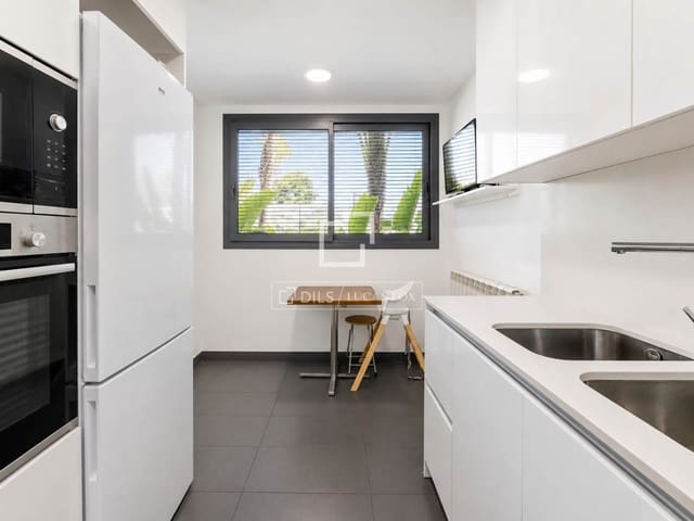 4 makuuhuone Huvila myytävänä paikassa Sitges mukana 
autotalli - 895 000 € (Ref: 9844465)