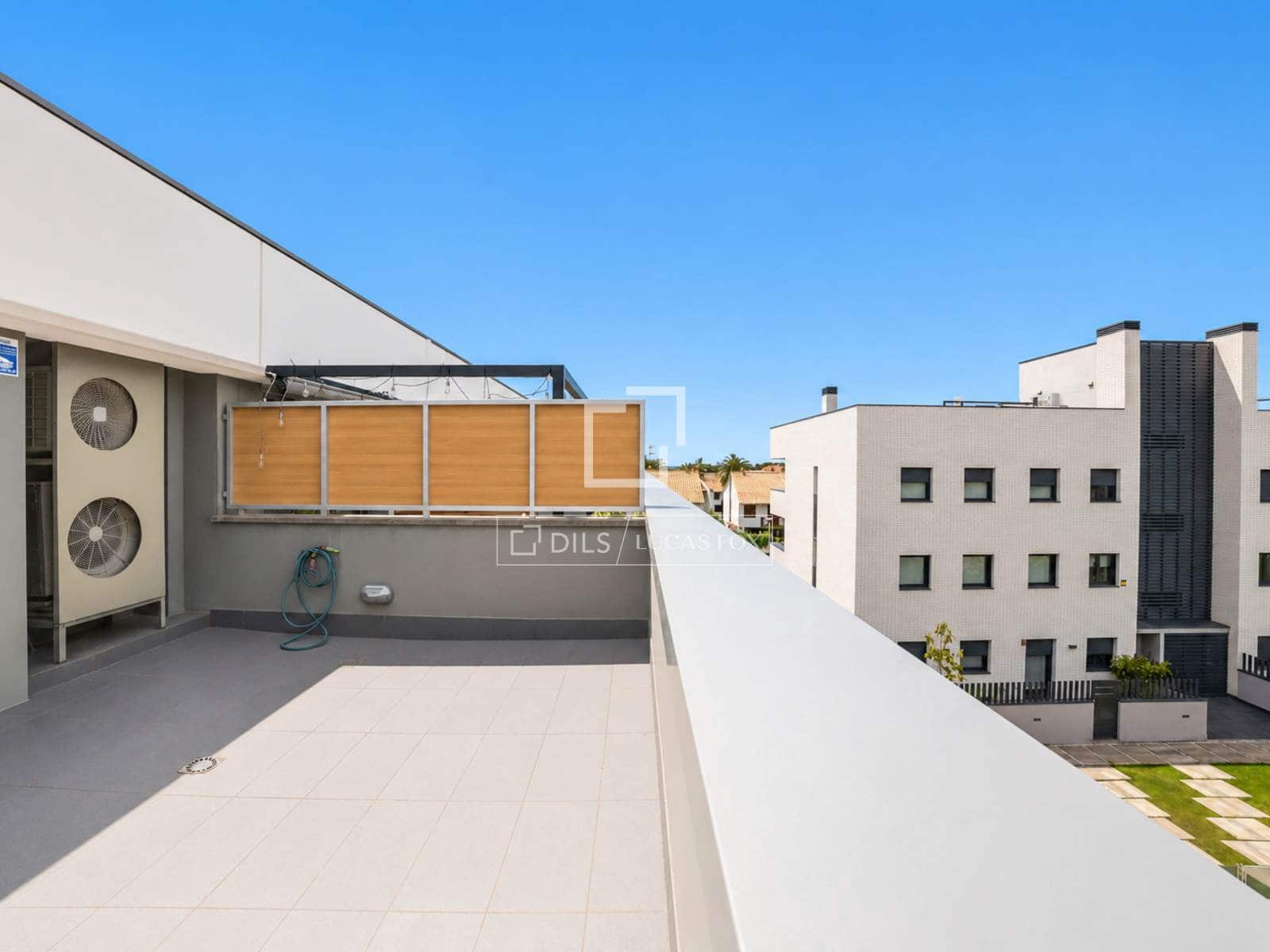 4 bedroom Villa for sale in Sitges with garage - € 895,000 (Ref: 9844465)