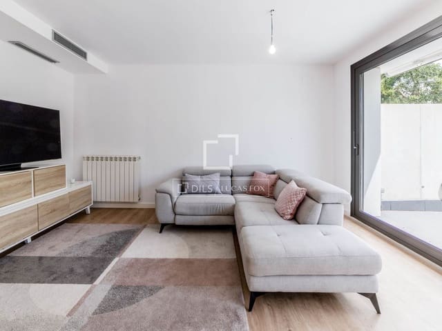 4 makuuhuone Huvila myytävänä paikassa Sitges mukana 
autotalli - 895 000 € (Ref: 9844465)