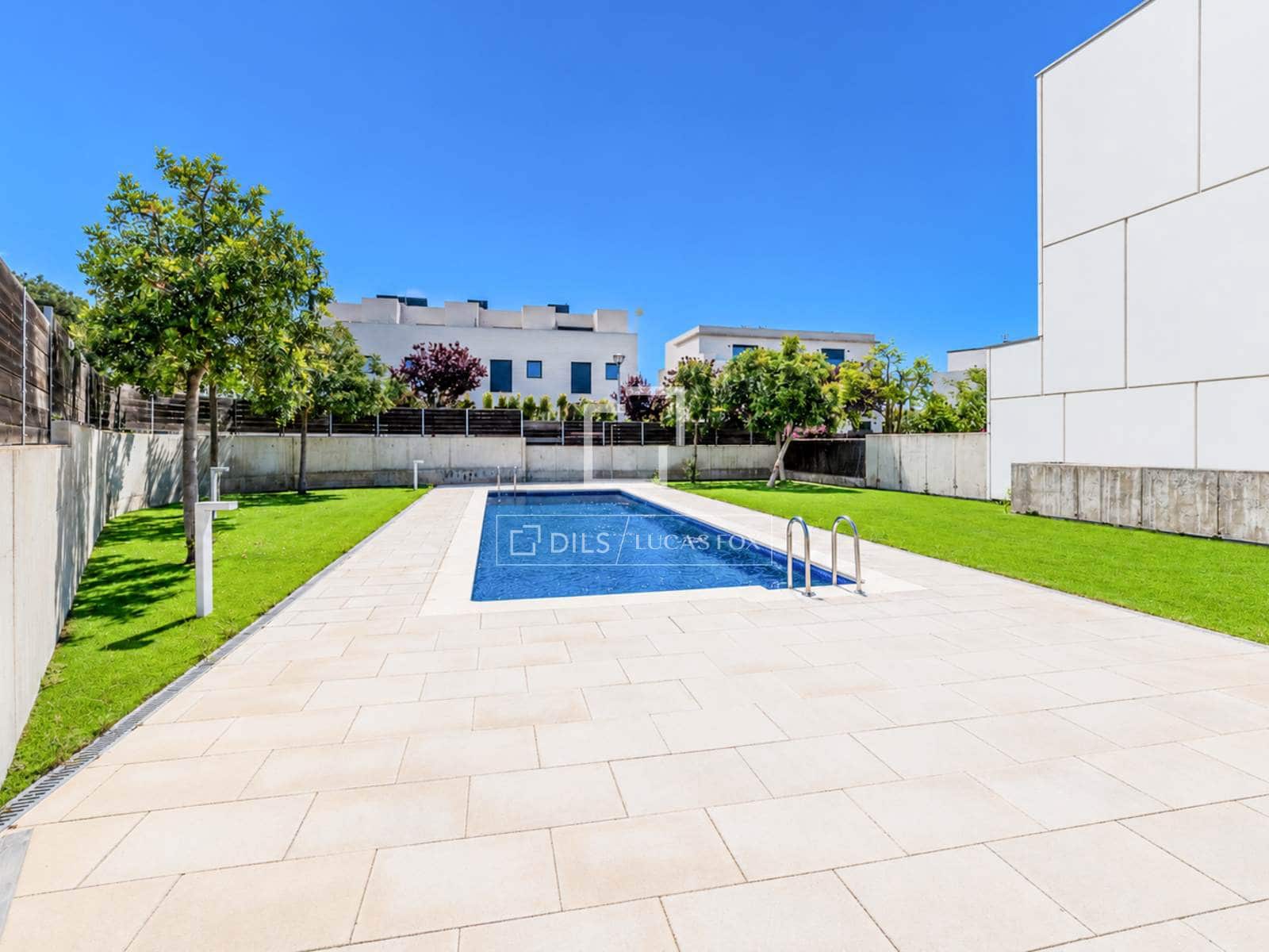 4 bedroom Villa for sale in Sitges with garage - € 895,000 (Ref: 9844465)