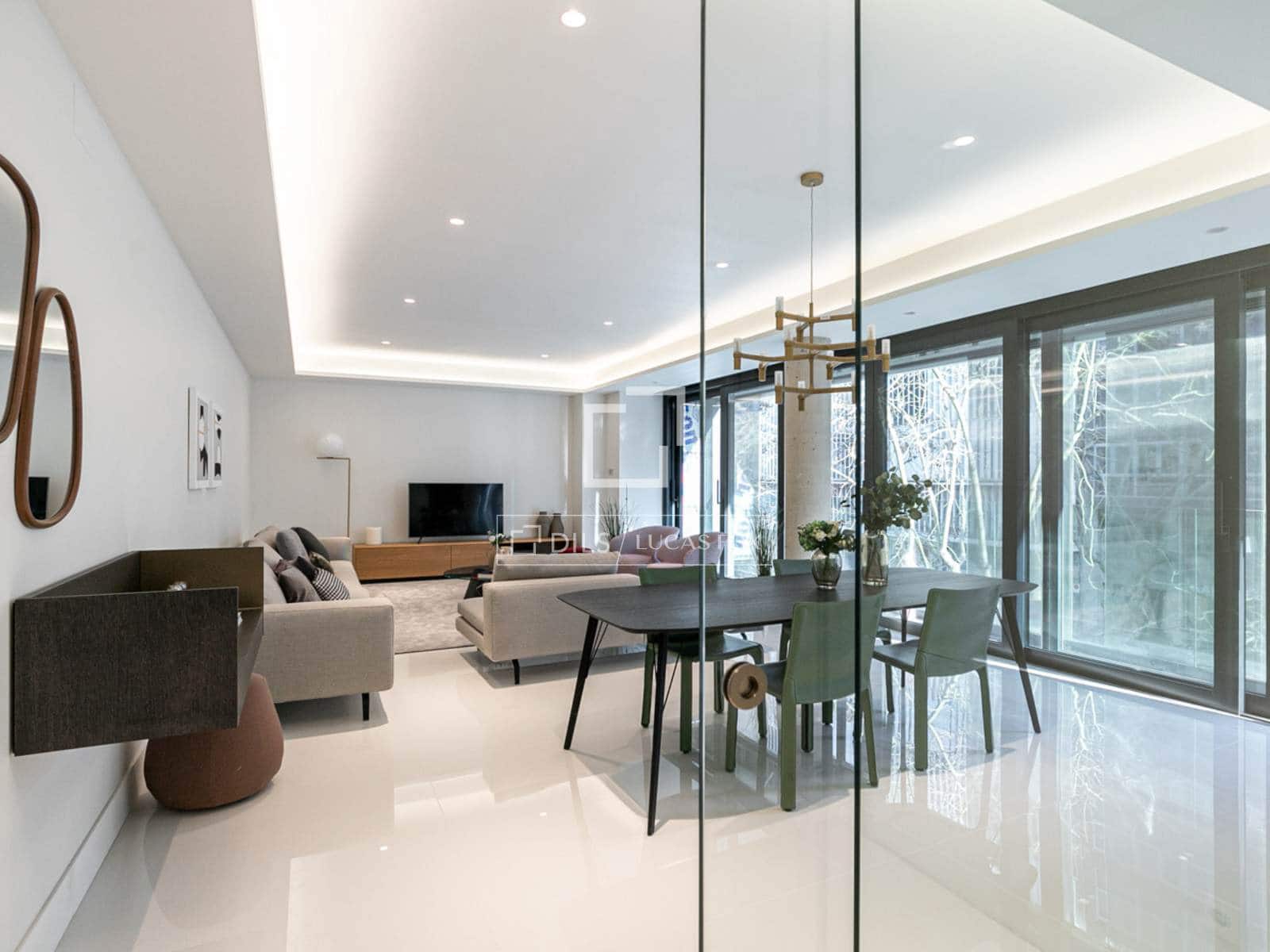 3 soveværelse Lejlighed til salg i Barcelona by med swimmingpool garage - € 1.375.000 (Ref: 9844545)